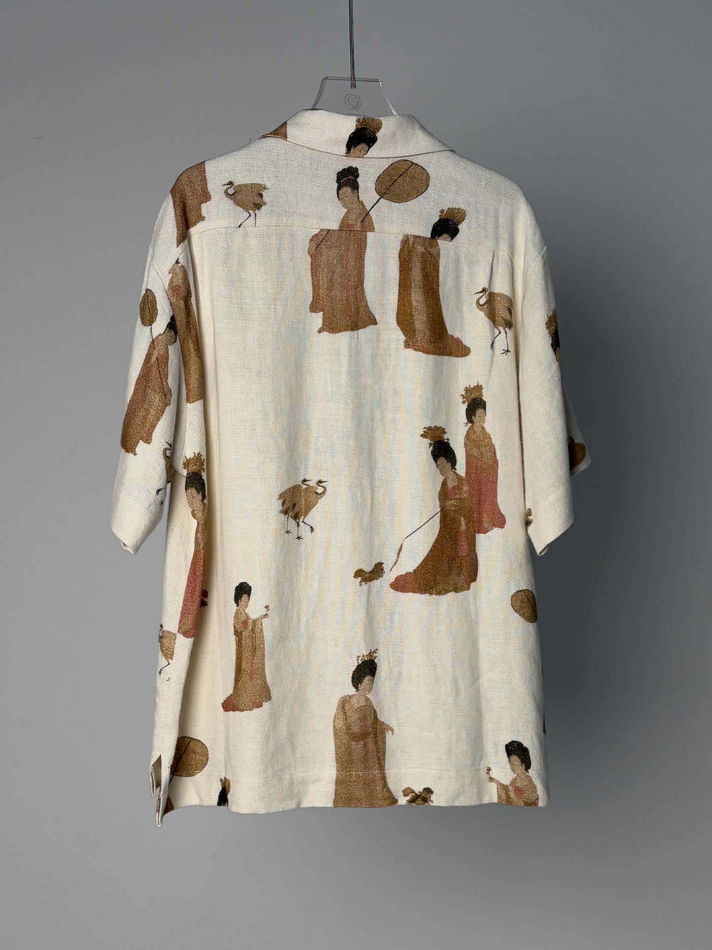 LABELDEL 25SS簪花仕女图白麻印花短袖衬衫白底图2