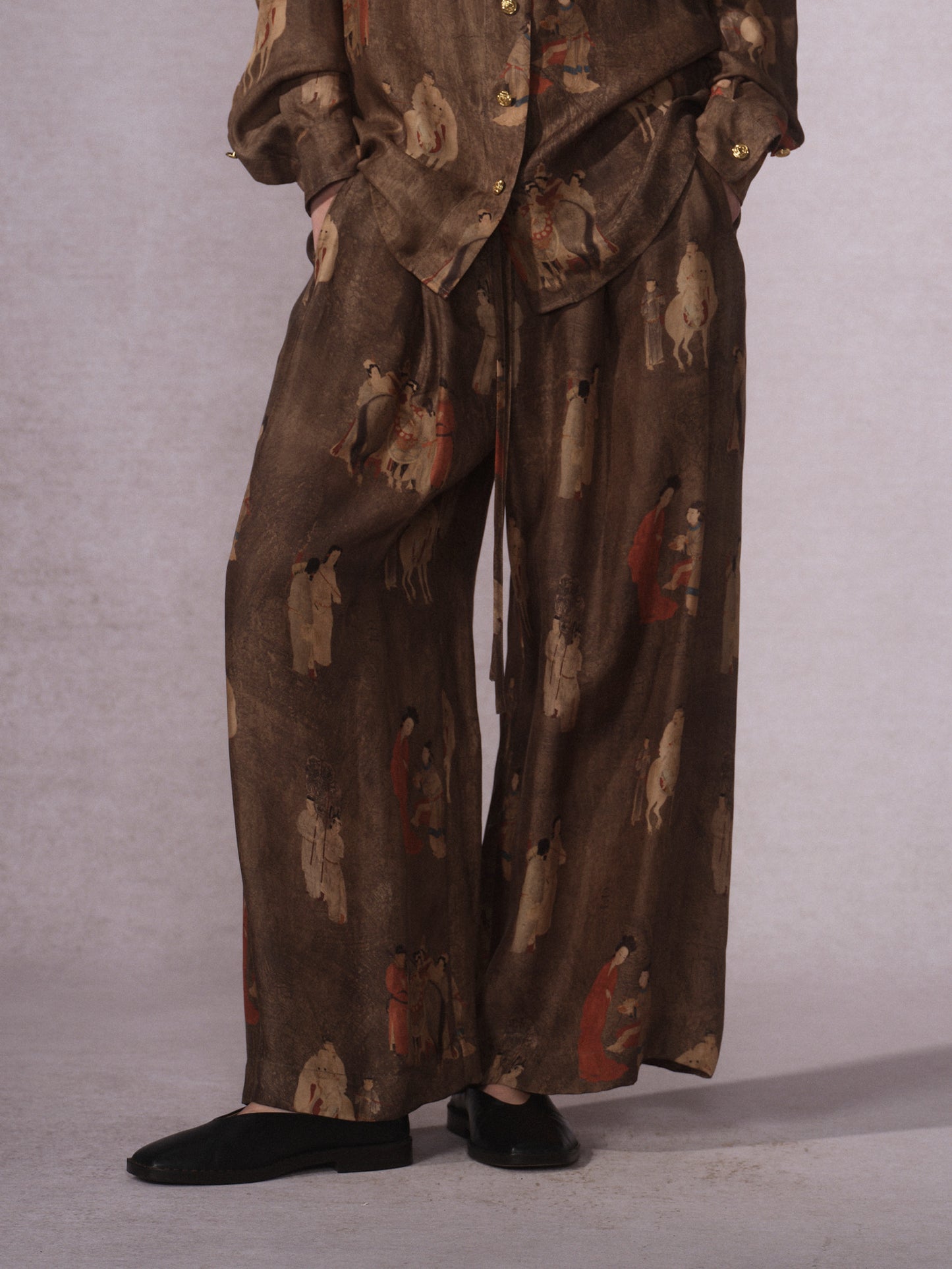 26SS 古铜人印花铜氨长裤0