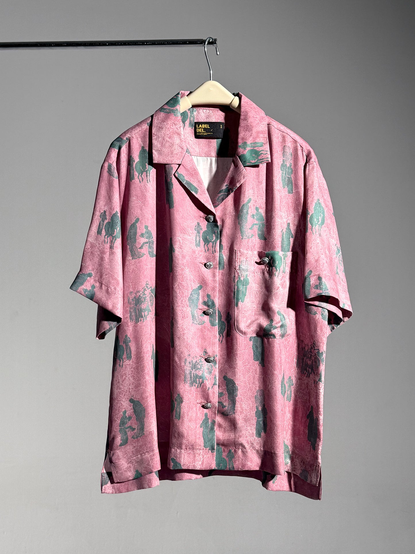 26SS 粉青铜印花铜氨短袖衬衫白底图