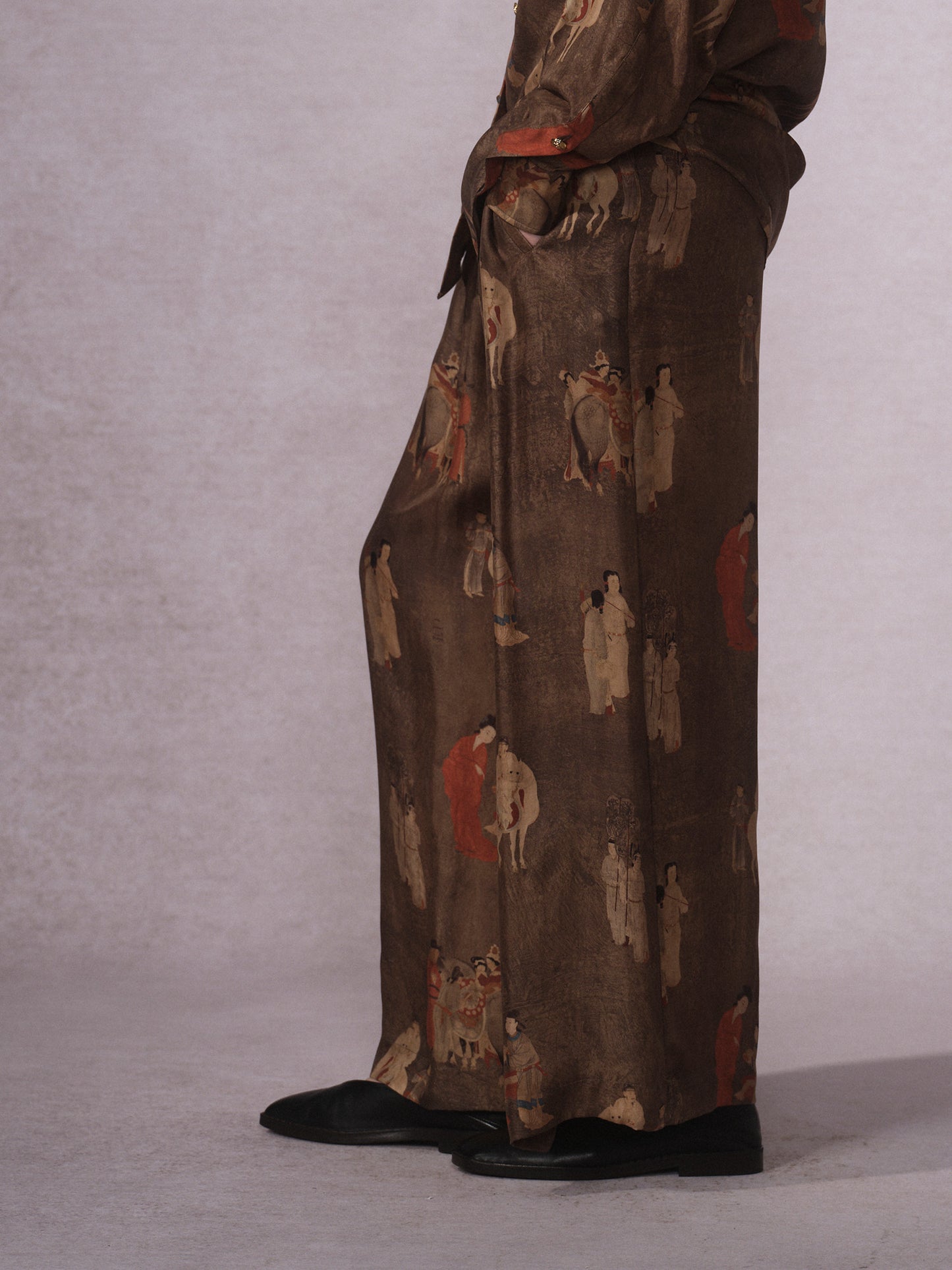 26SS 古铜人印花铜氨长裤1