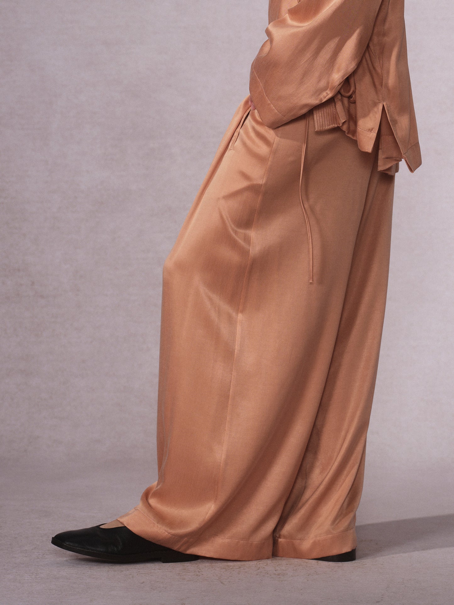 26SS 珊瑚粉铜氨棉长裤1