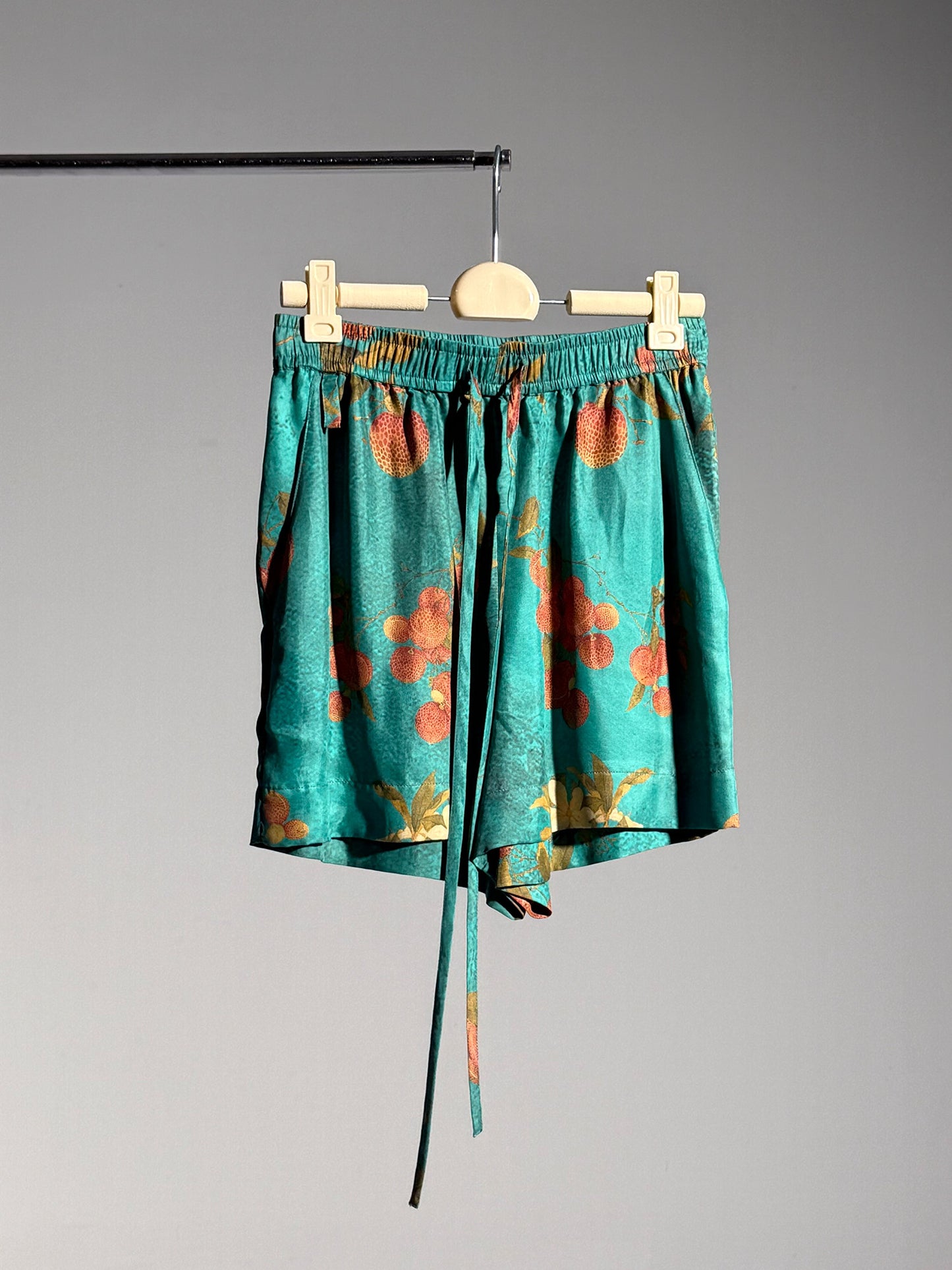 26SS 青荔枝印花铜氨短裤白底图