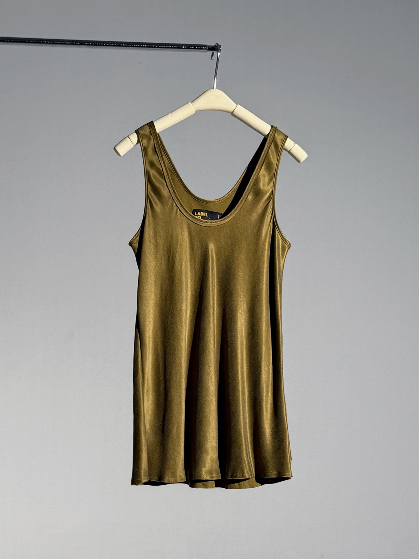 26SS 橄榄绿铜氨棉背心白底图