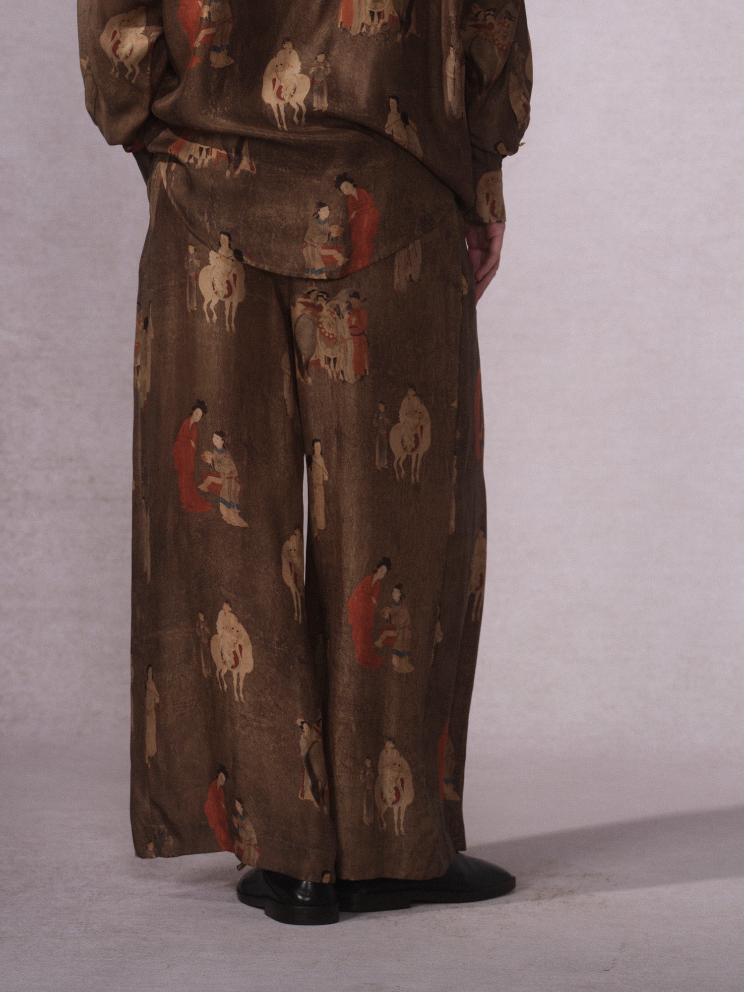 26SS 古铜人印花铜氨长裤3