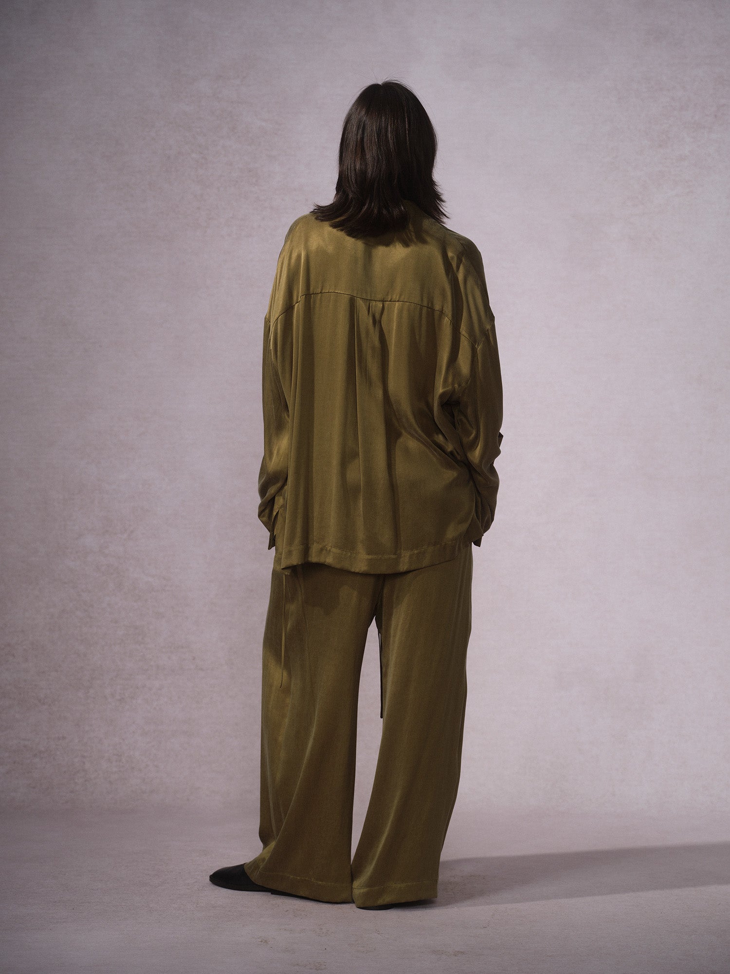 26SS 橄榄绿铜氨棉道袍4