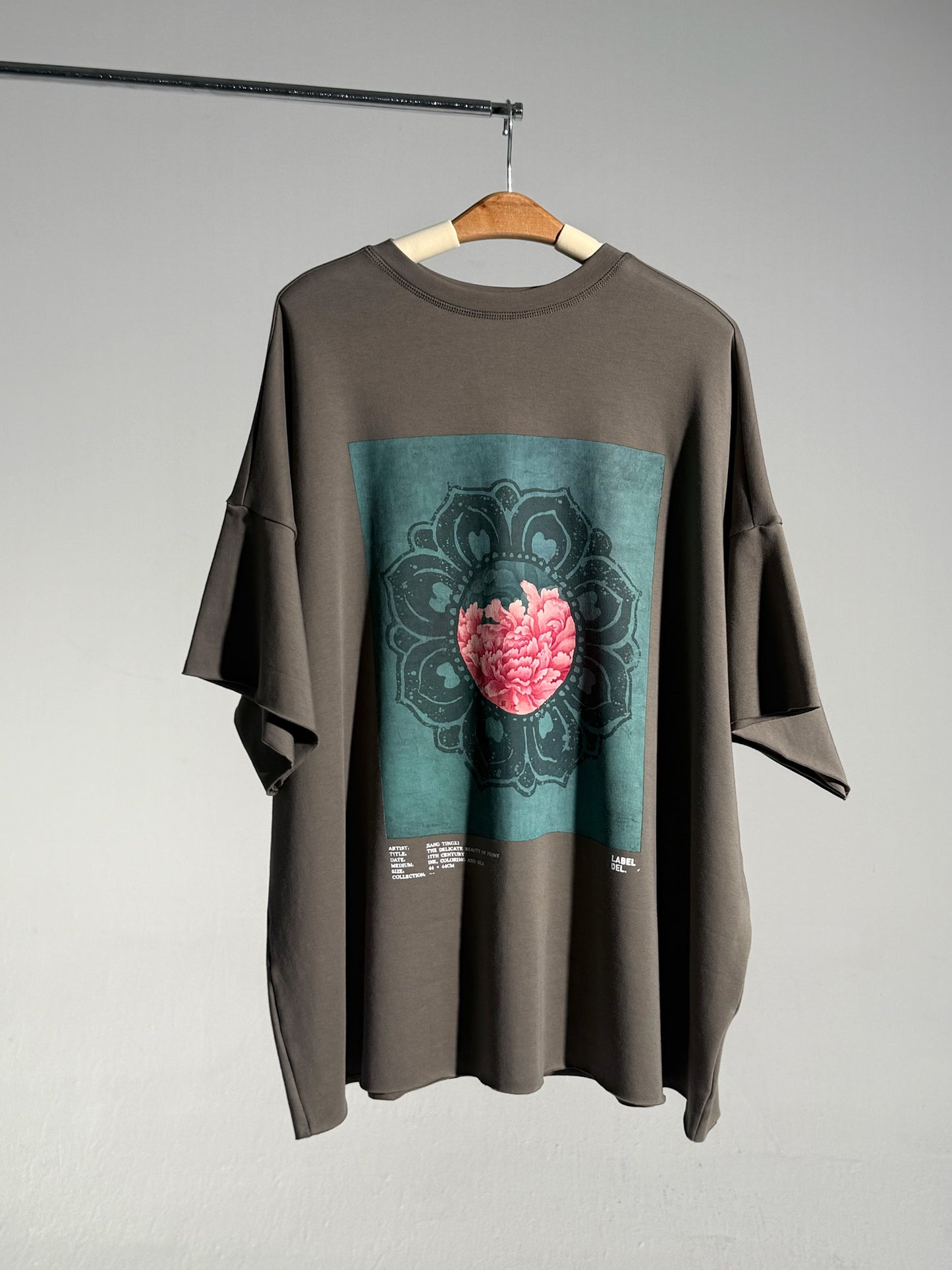 26SS 青牡丹印花T恤白底图