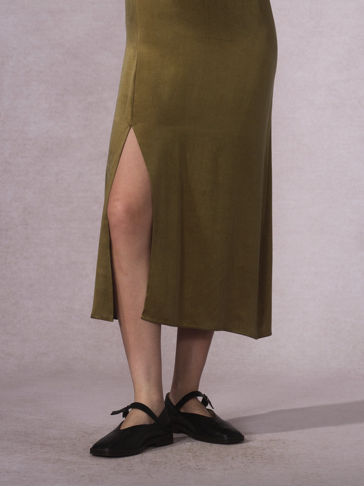 26SS 橄榄绿铜氨棉连衣裙1