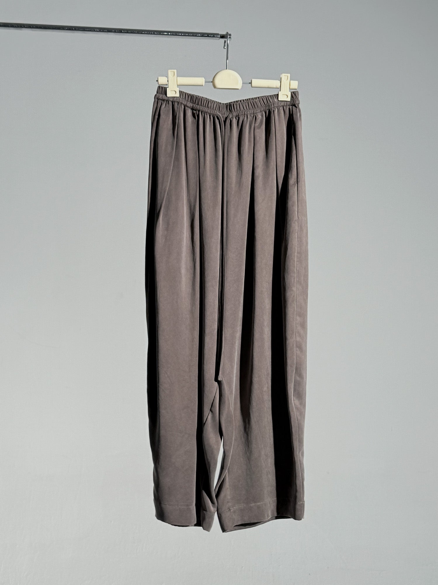 26SS 纯铜氨气球裤白底图