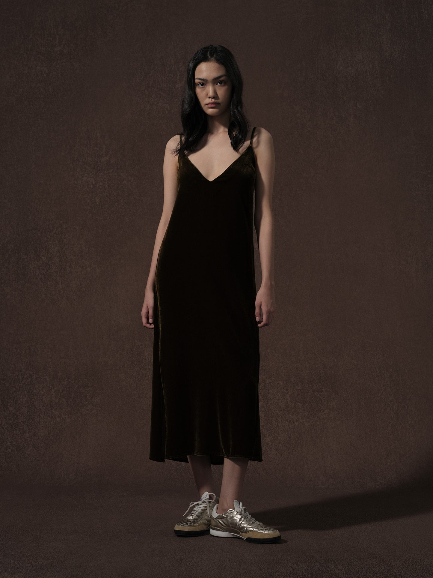 LABELDEL 25AW咖金丝绒连衣裙1