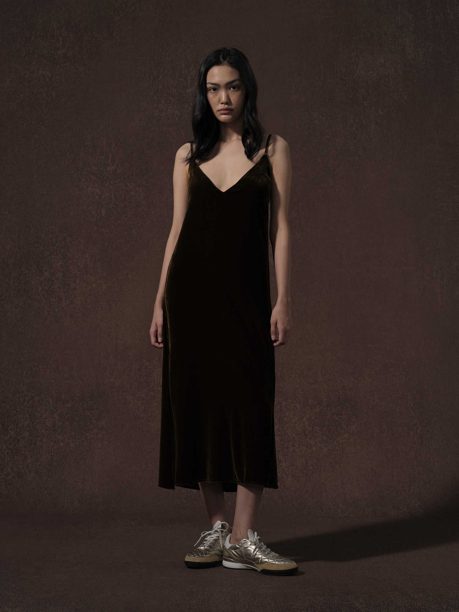 LABELDEL 25AW咖金丝绒连衣裙1