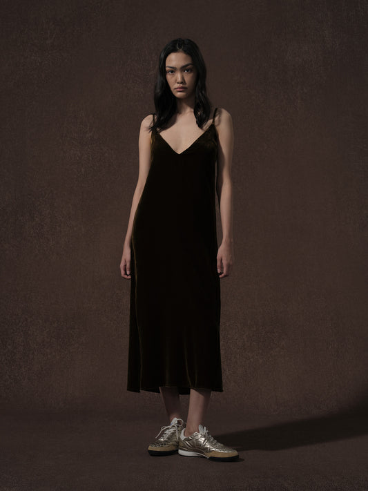 LABELDEL 25AW咖金丝绒连衣裙1