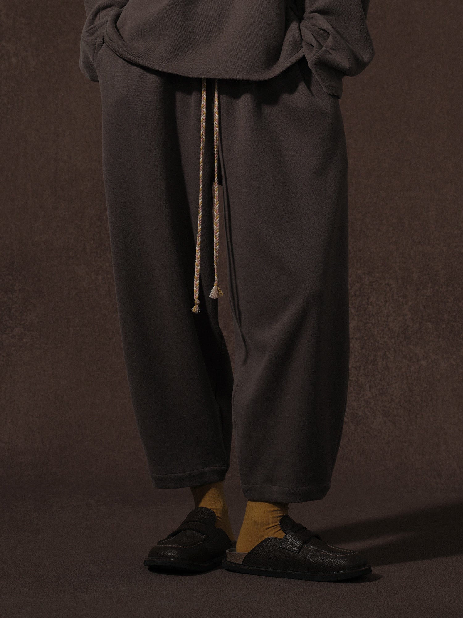 LABELDEL 25AW深灰九分卫裤1