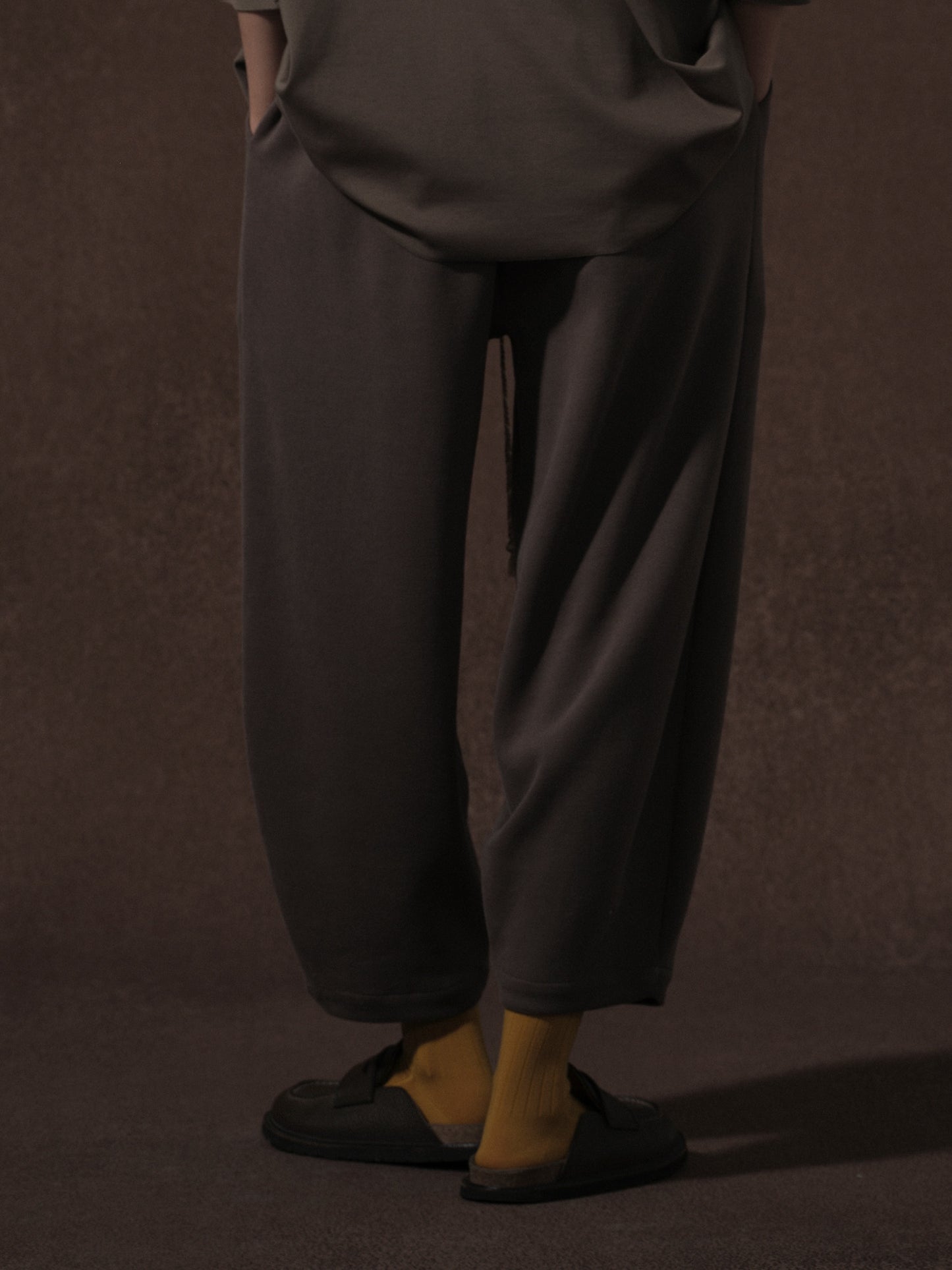 LABELDEL 25AW深灰九分卫裤3