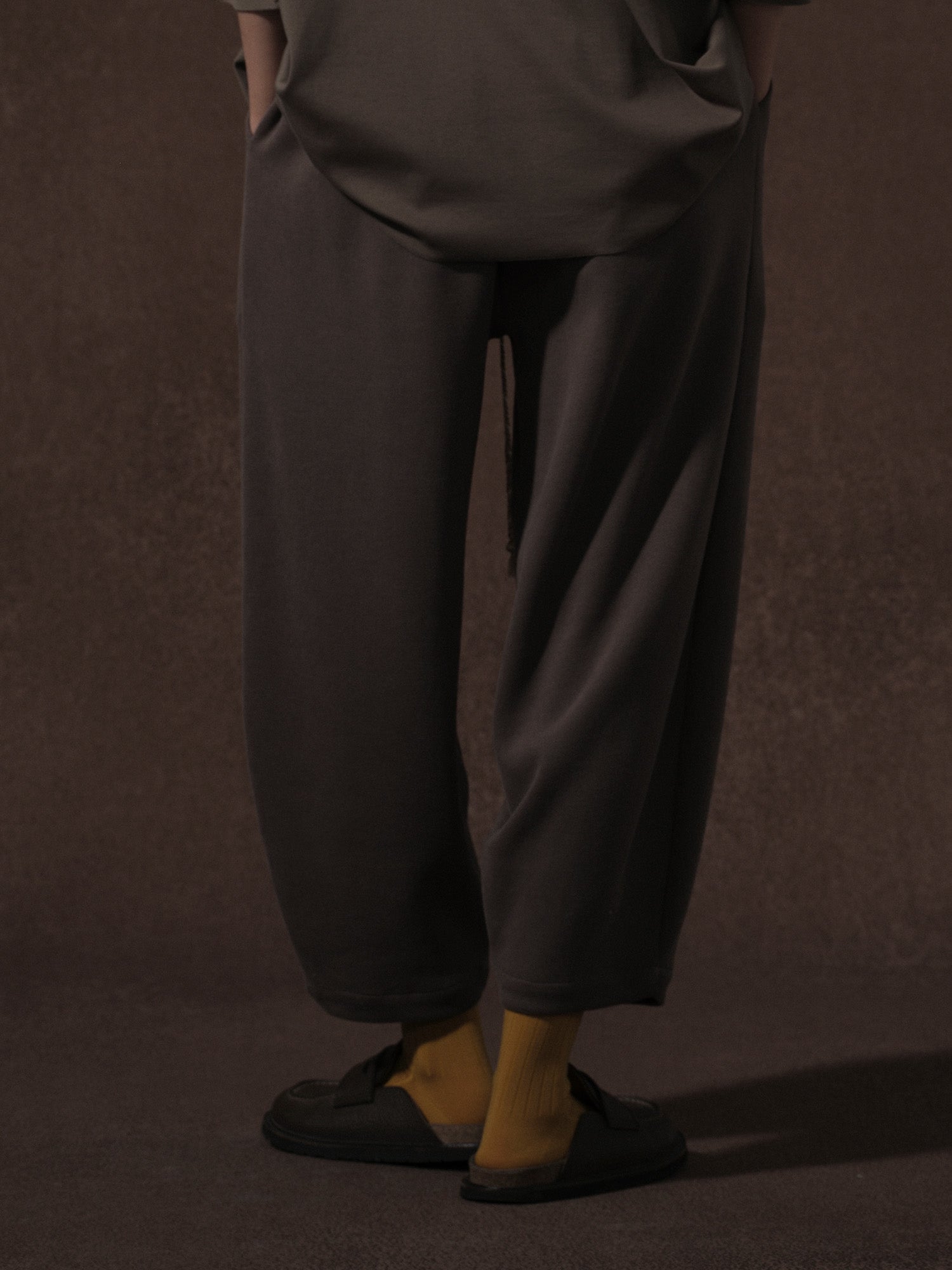 LABELDEL 25AW深灰九分卫裤3