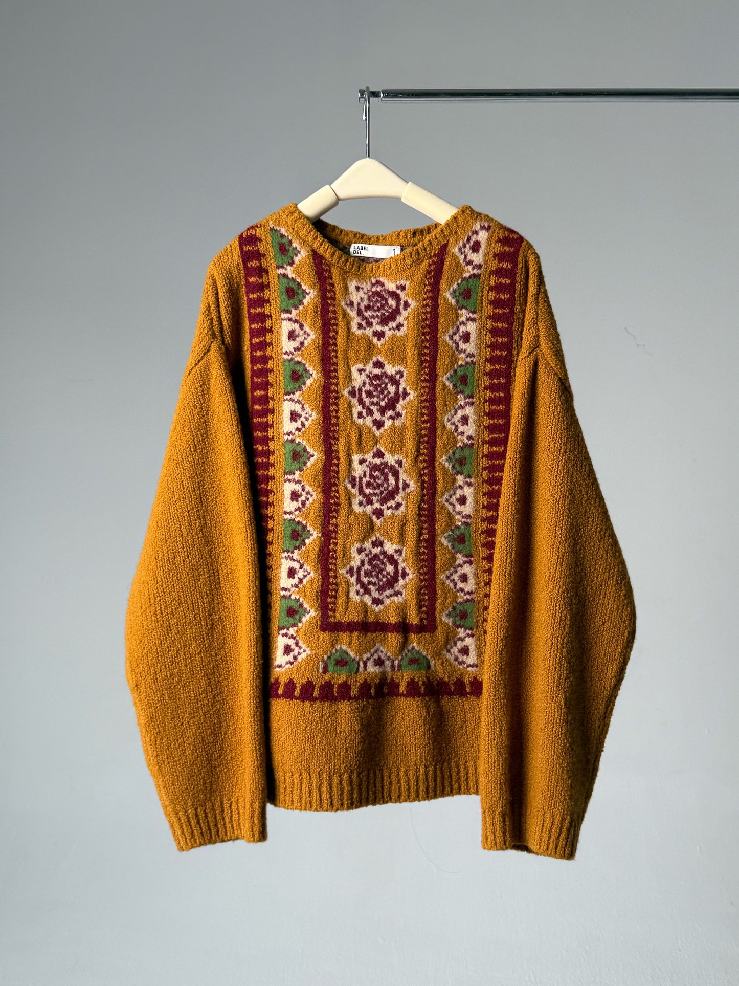 LABELDEL 25AW姜黄唐纹地毯毛衣白底图