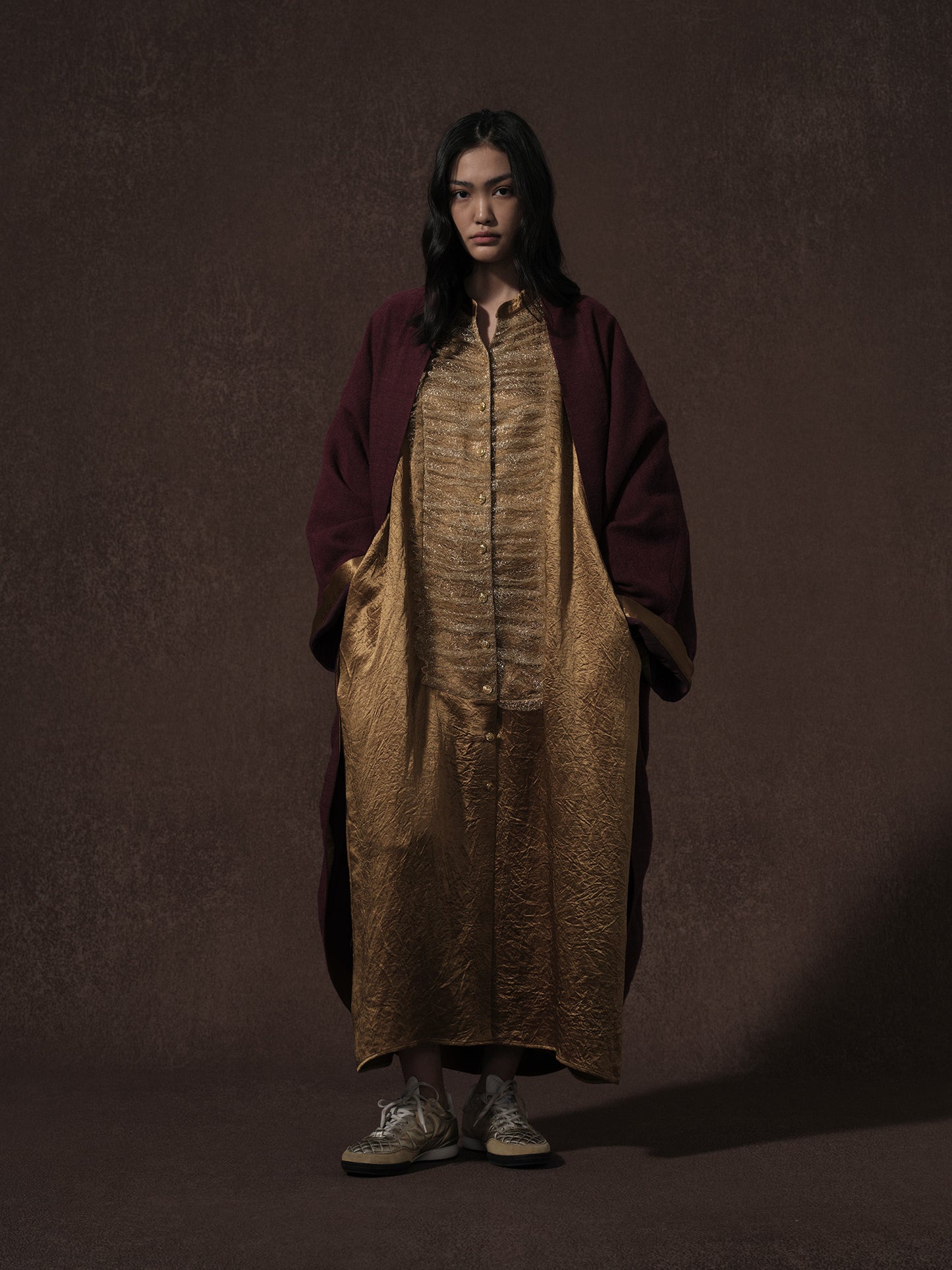 LABELDEL 25AW金色醋酸拼纱长袍 红色麻毛披风2