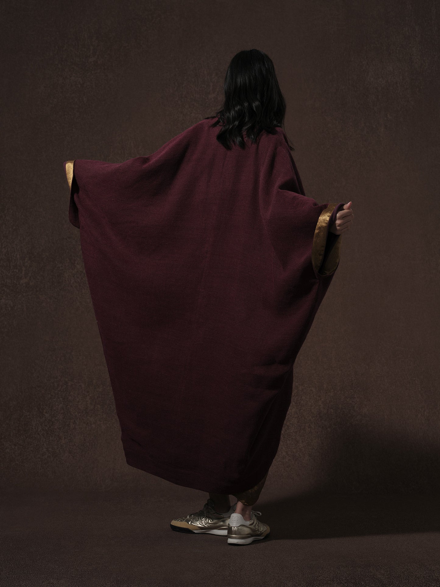 LABELDEL 25AW金色醋酸拼纱长袍 红色麻毛披风4