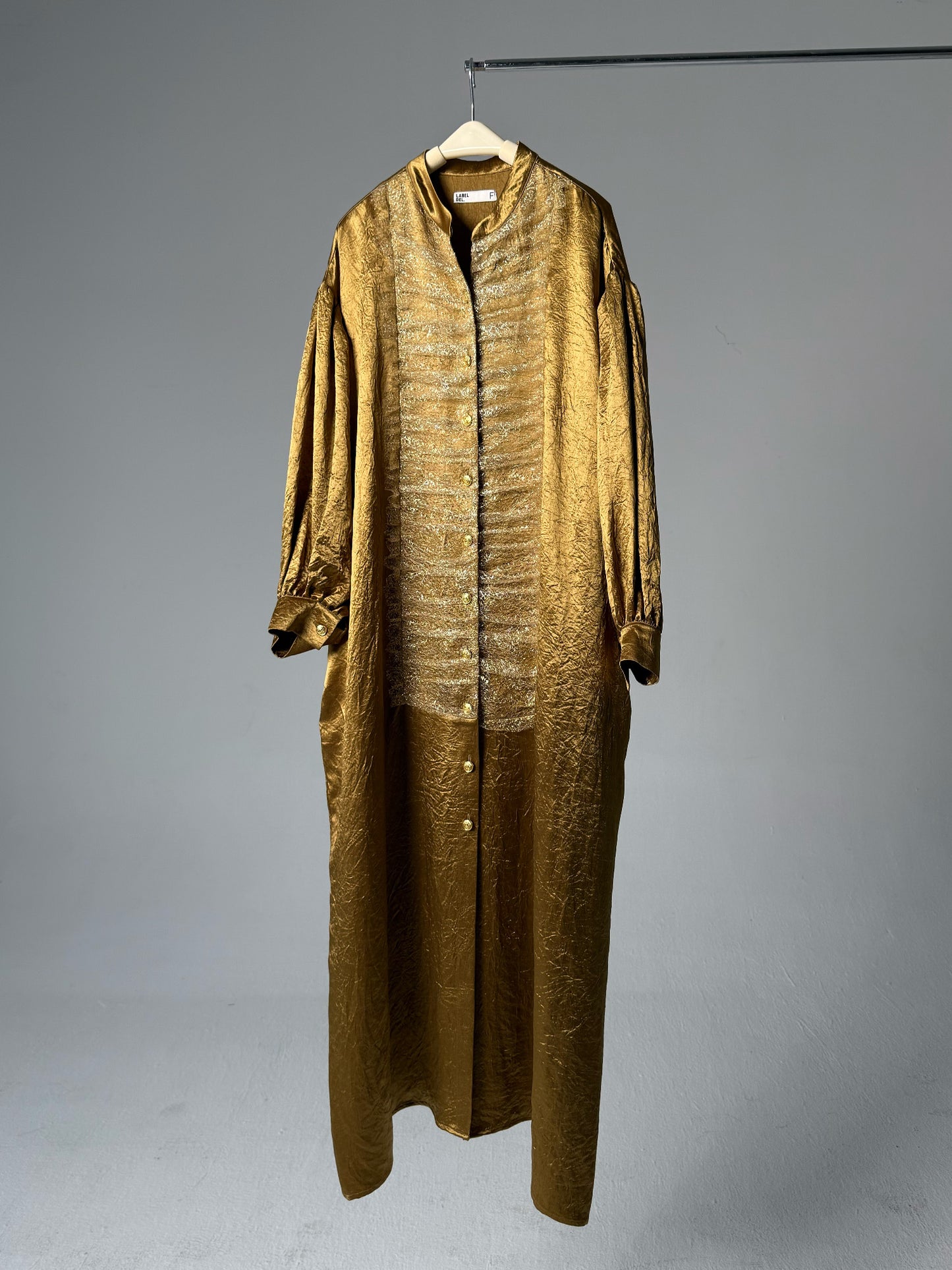 LABELDEL 25AW金色醋酸拼纱长袍白底图