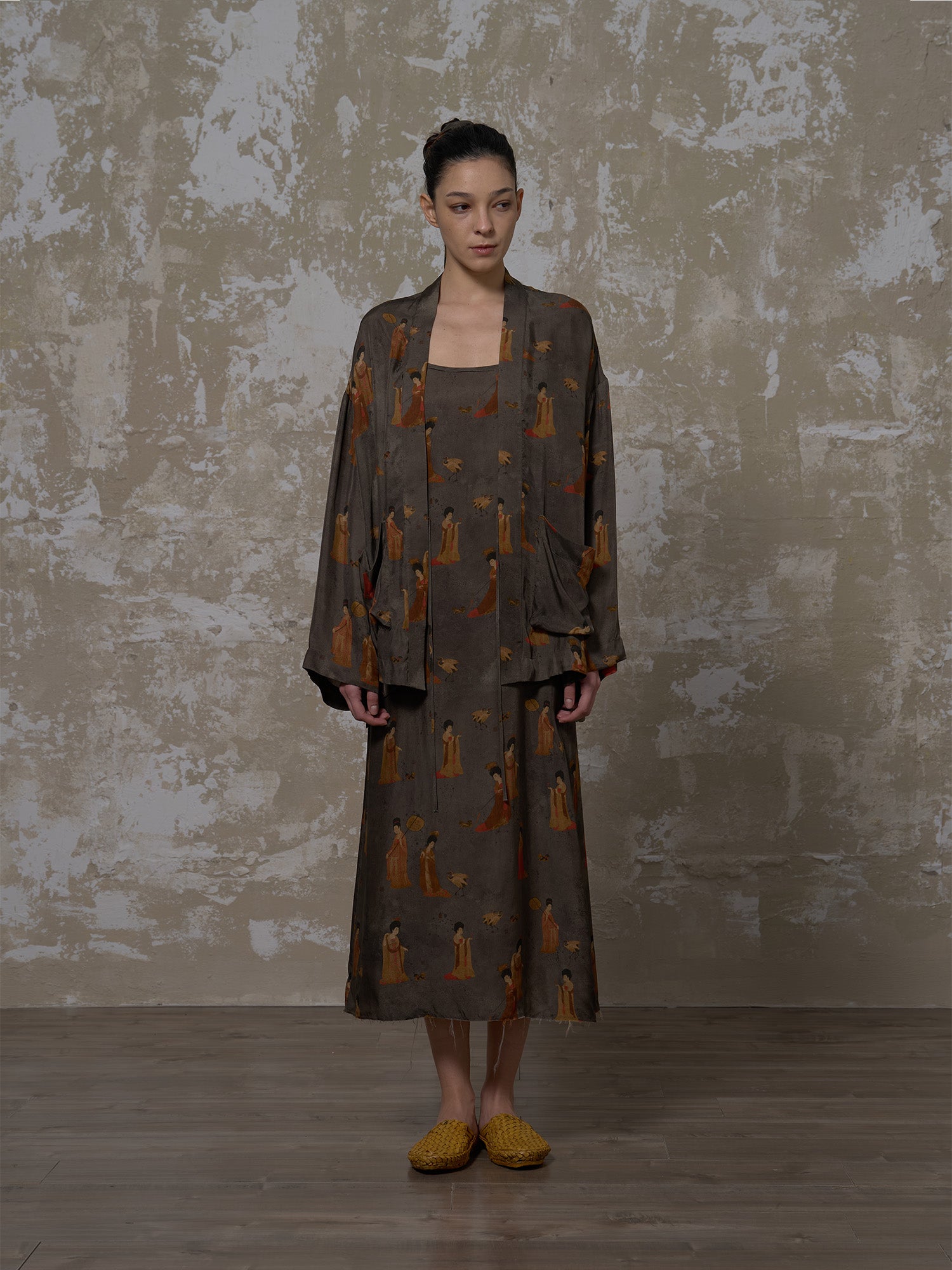 LABELDEL 25SS簪花仕女图铜氨印花道袍1