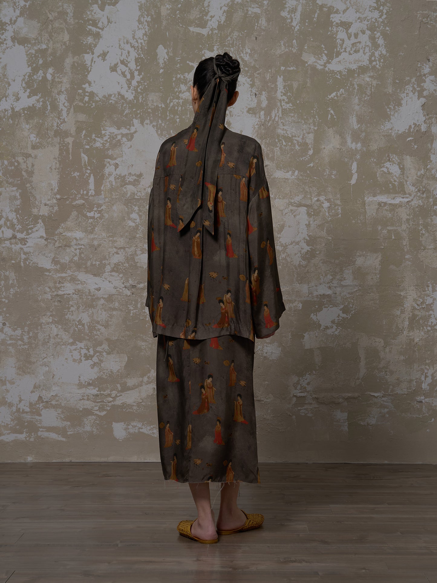 LABELDEL 25SS簪花仕女图铜氨印花道袍3