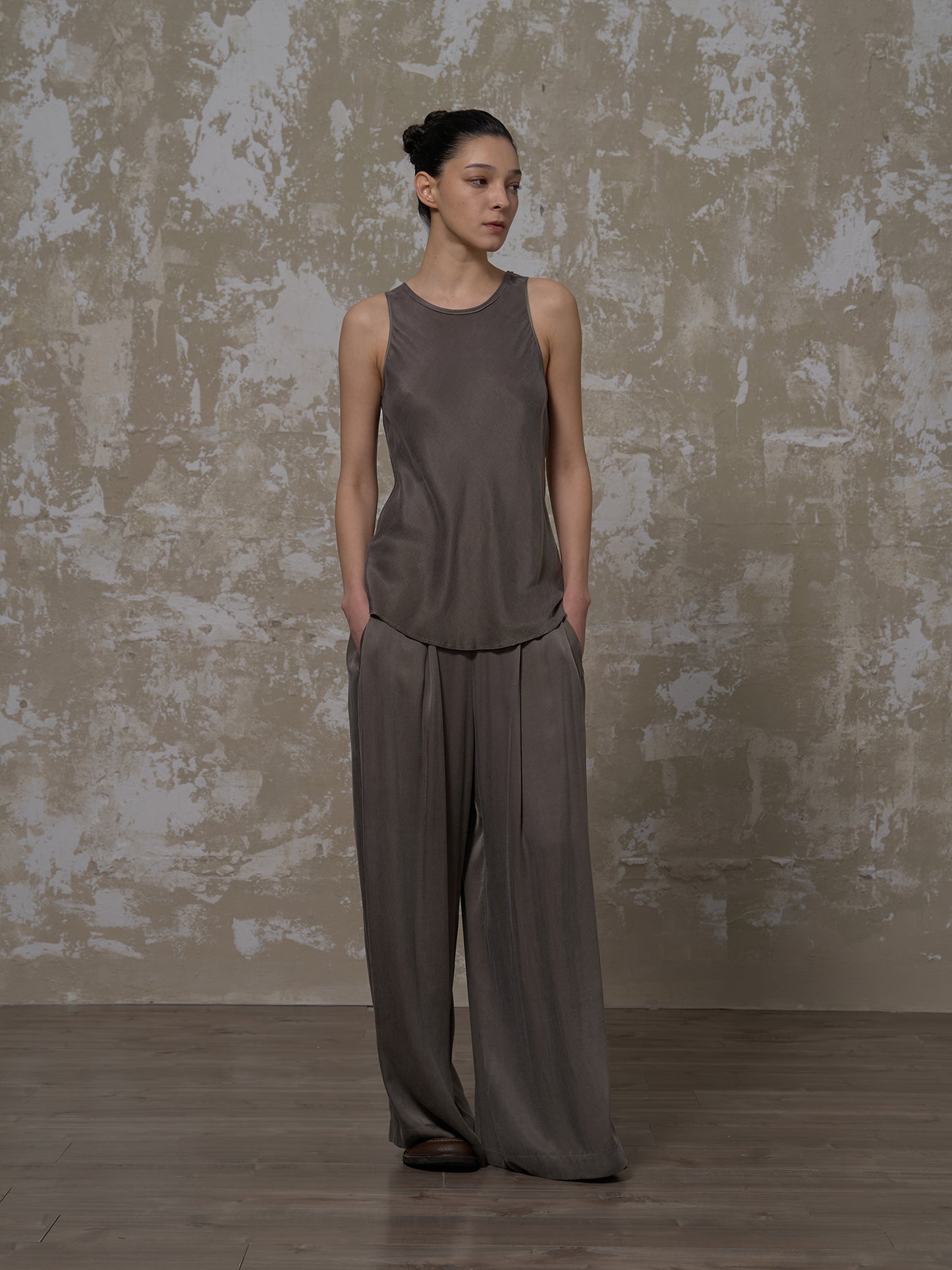 LABELDEL 25SS青灰铜氨圆领背心1