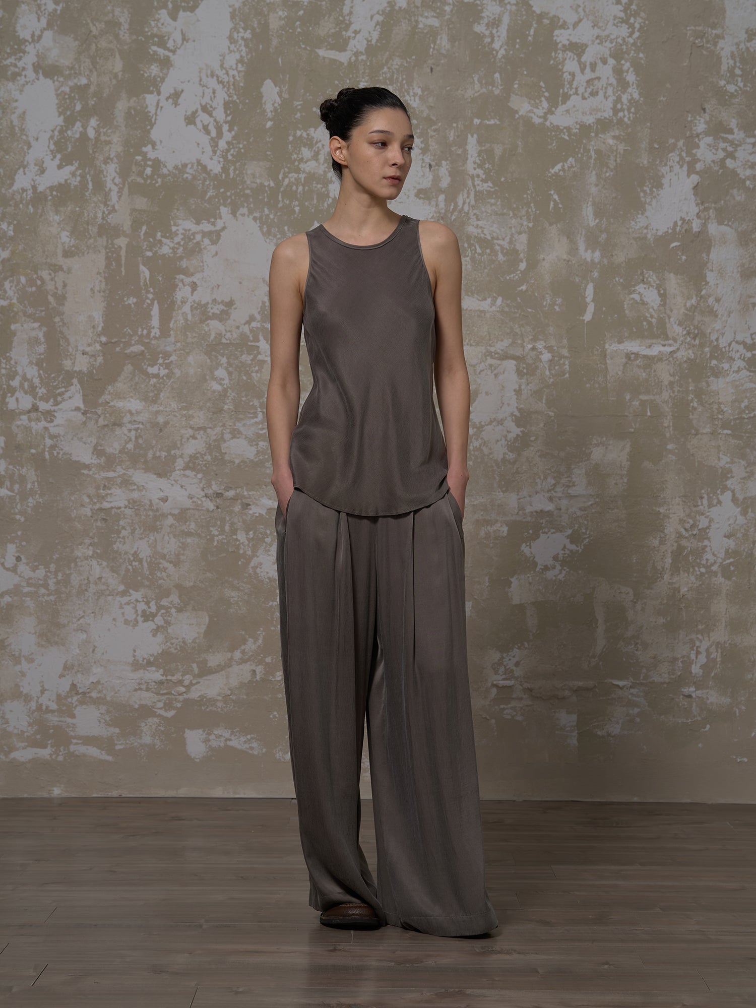 LABELDEL 25SS青灰铜氨圆领背心1