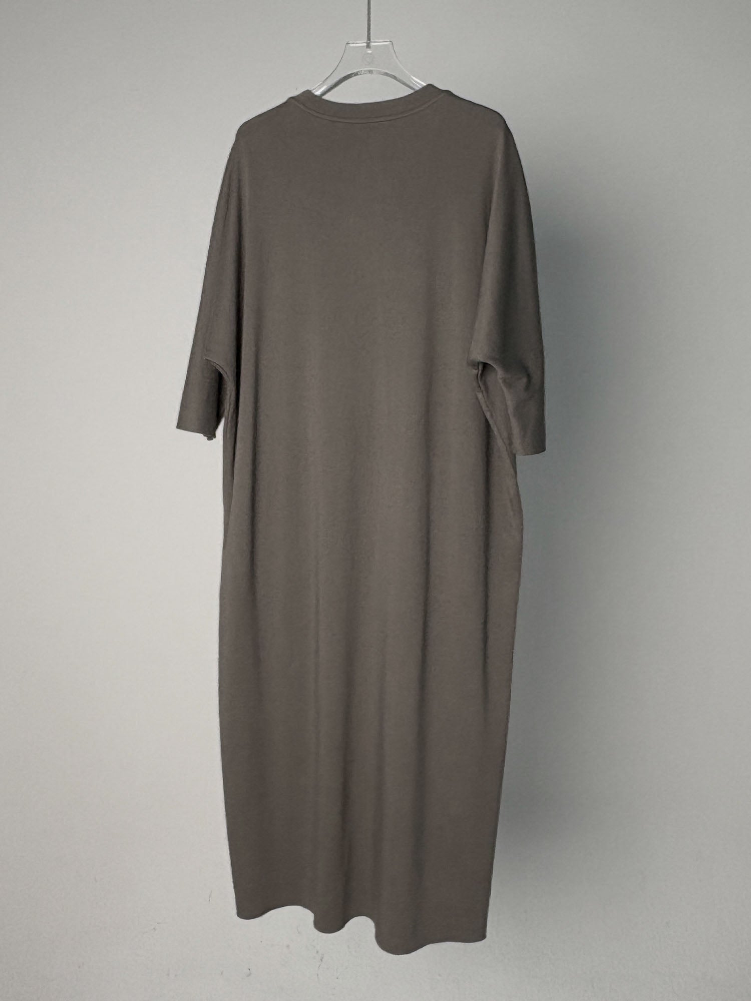 LABELDEL 25SS青灰小花T恤连衣裙白底图2