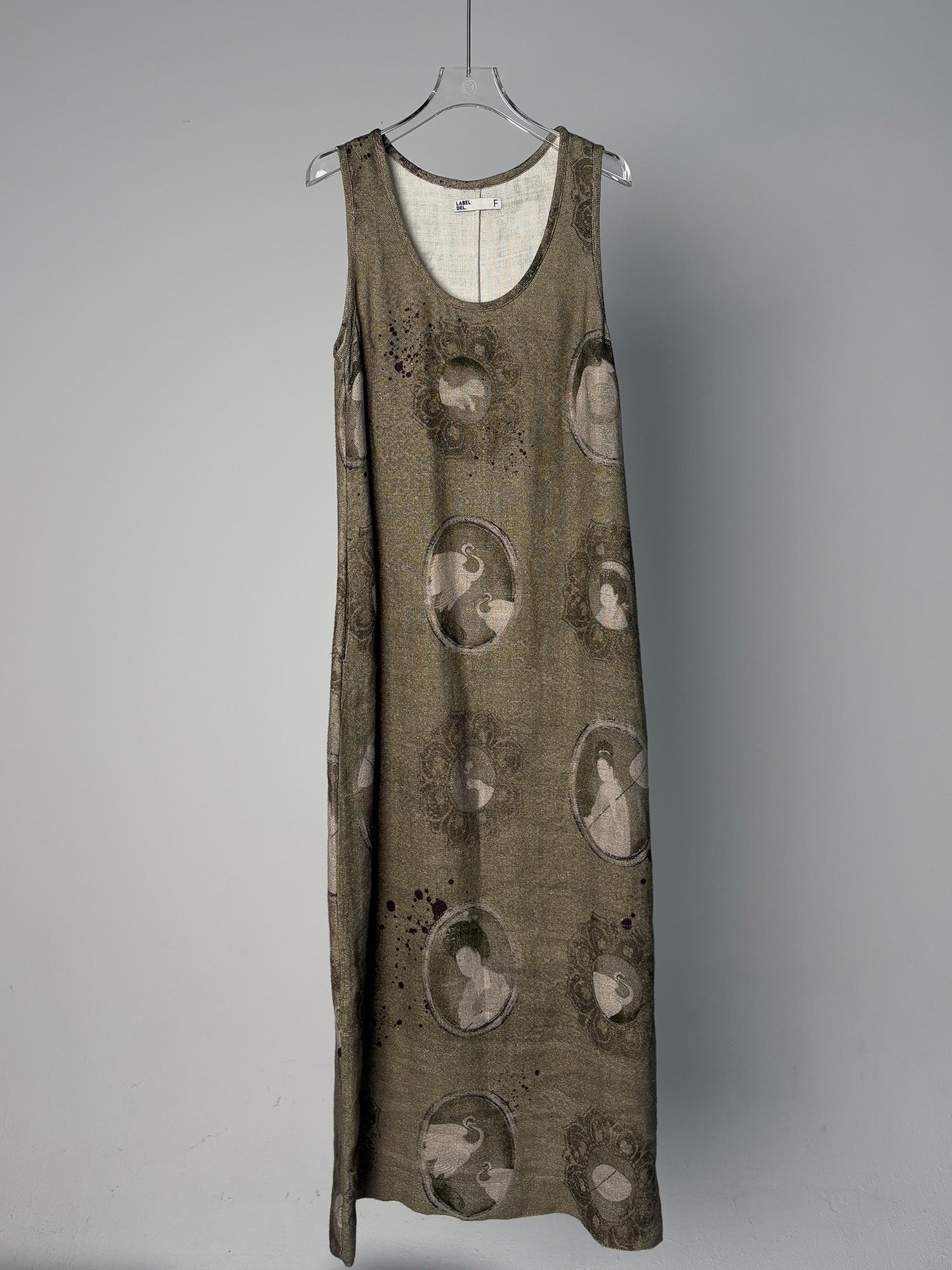 LABELDEL 25SS簪花仕女图绿麻印花连衣裙白底图