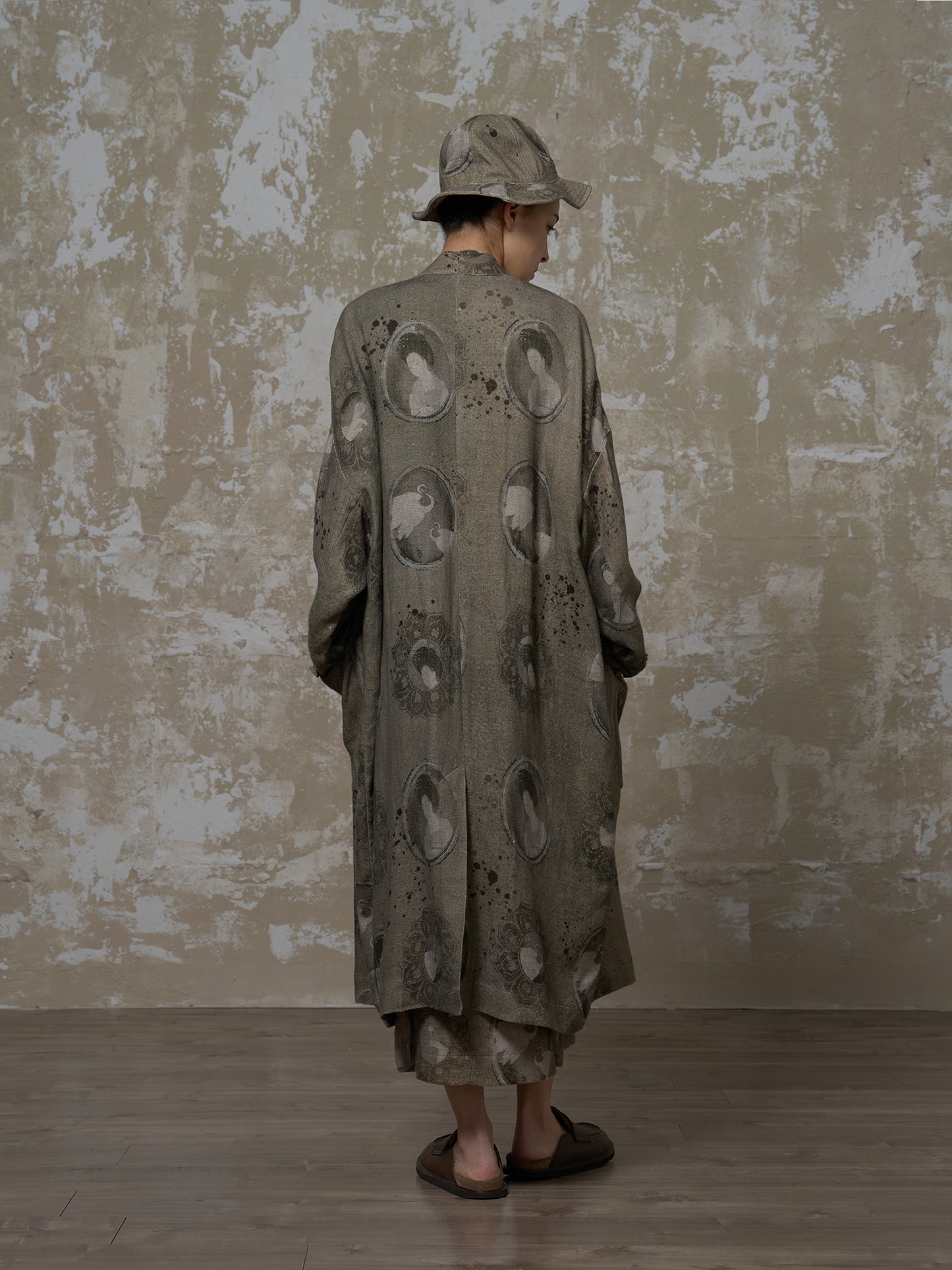 LABELDEL 25SS簪花仕女图绿麻印花长袍3