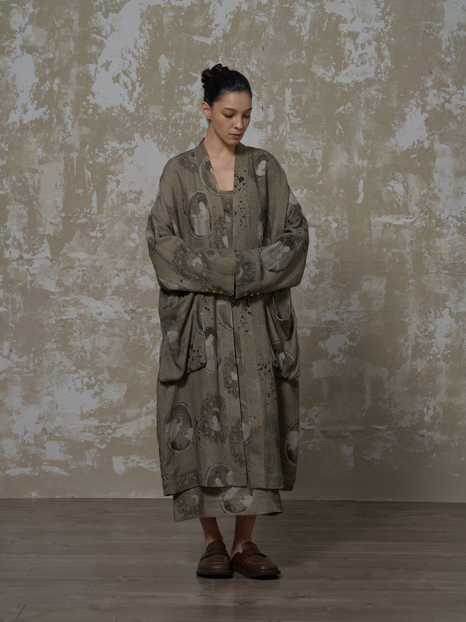 LABELDEL 25SS簪花仕女图绿麻印花长袍4