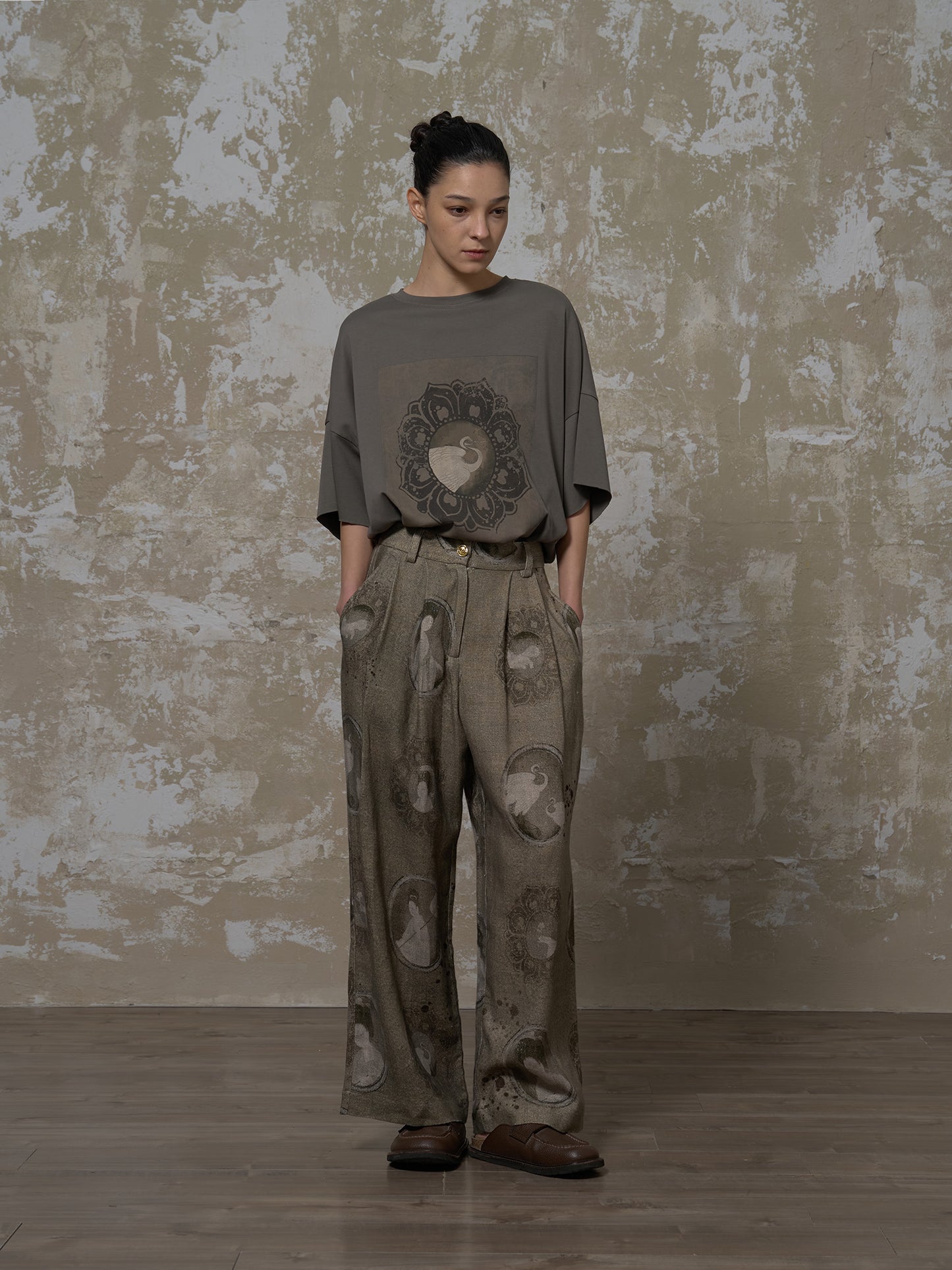 LABELDEL 25SS簪花仕女图绿麻印花长裤1