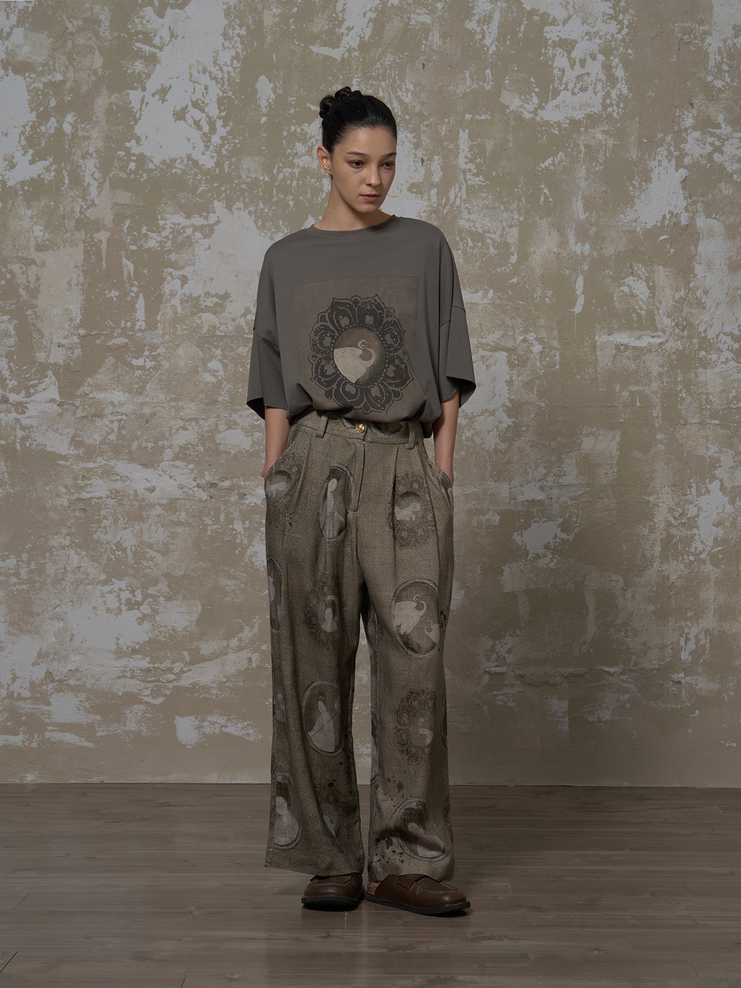 LABELDEL 25SS簪花仕女图绿麻印花长裤1