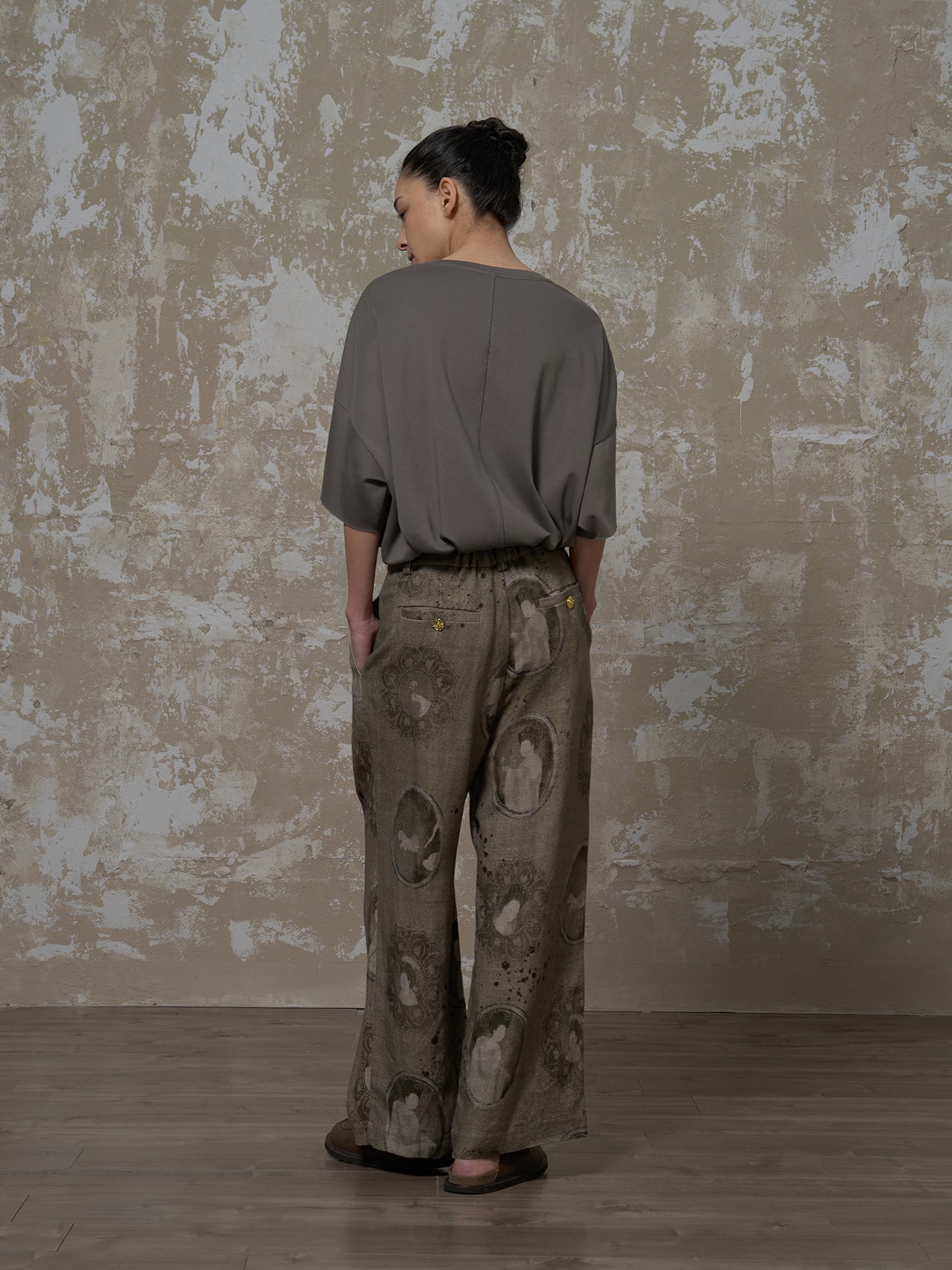 LABELDEL 25SS簪花仕女图绿麻印花长裤3