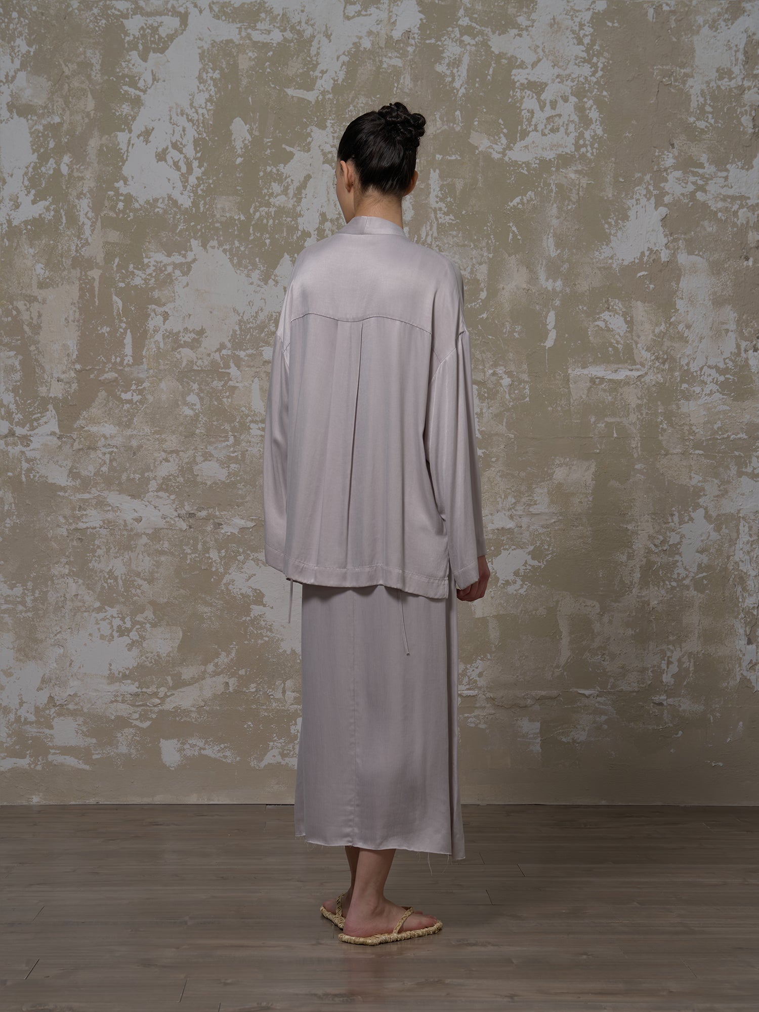 LABELDEL 25SS银灰铜氨道袍3