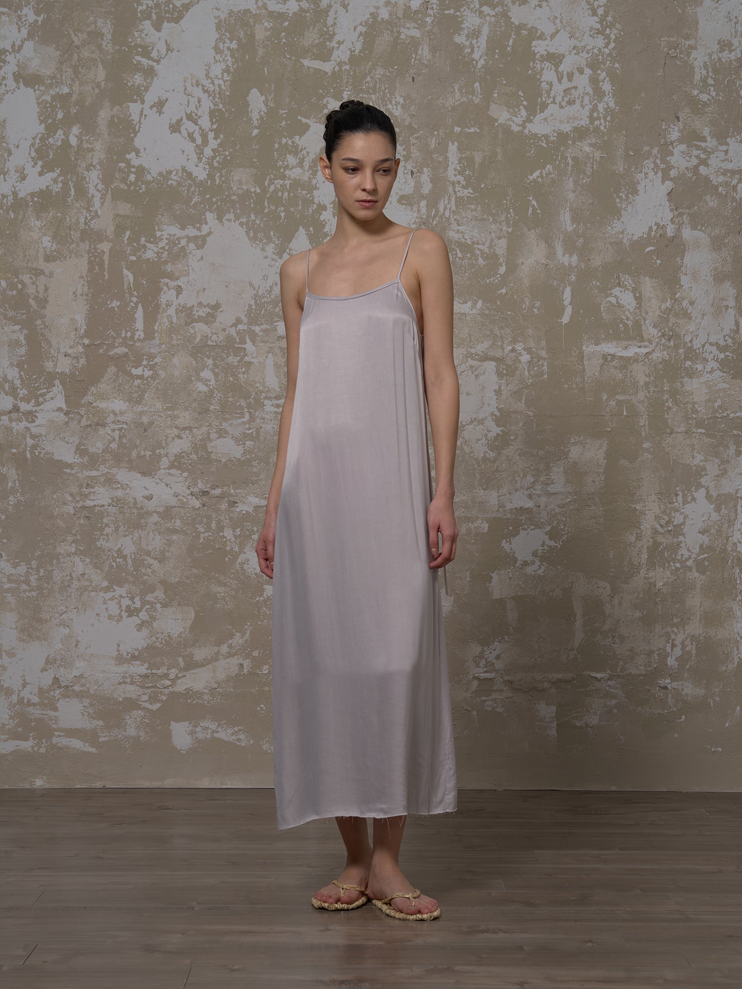 LABELDEL 25SS银灰铜氨连衣裙1