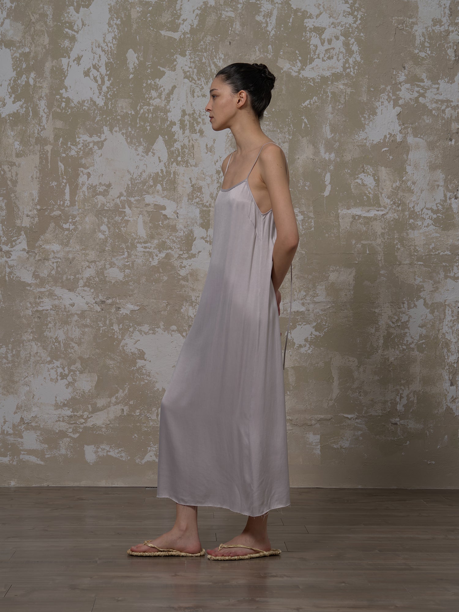 LABELDEL 25SS银灰铜氨连衣裙2