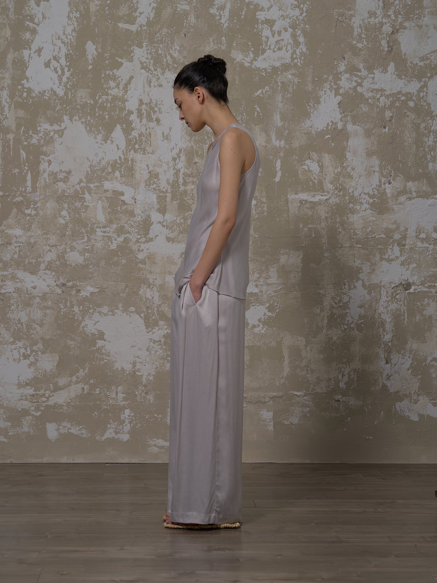 LABELDEL 25SS银灰铜氨圆领背心2