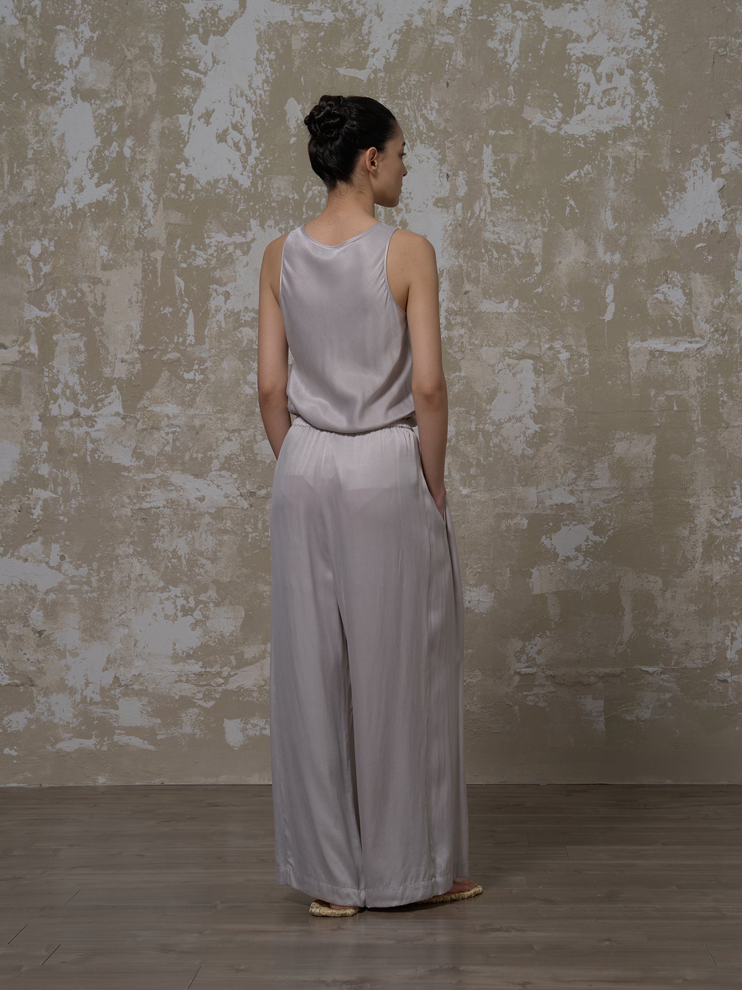 LABELDEL 25SS银灰铜氨圆领背心3