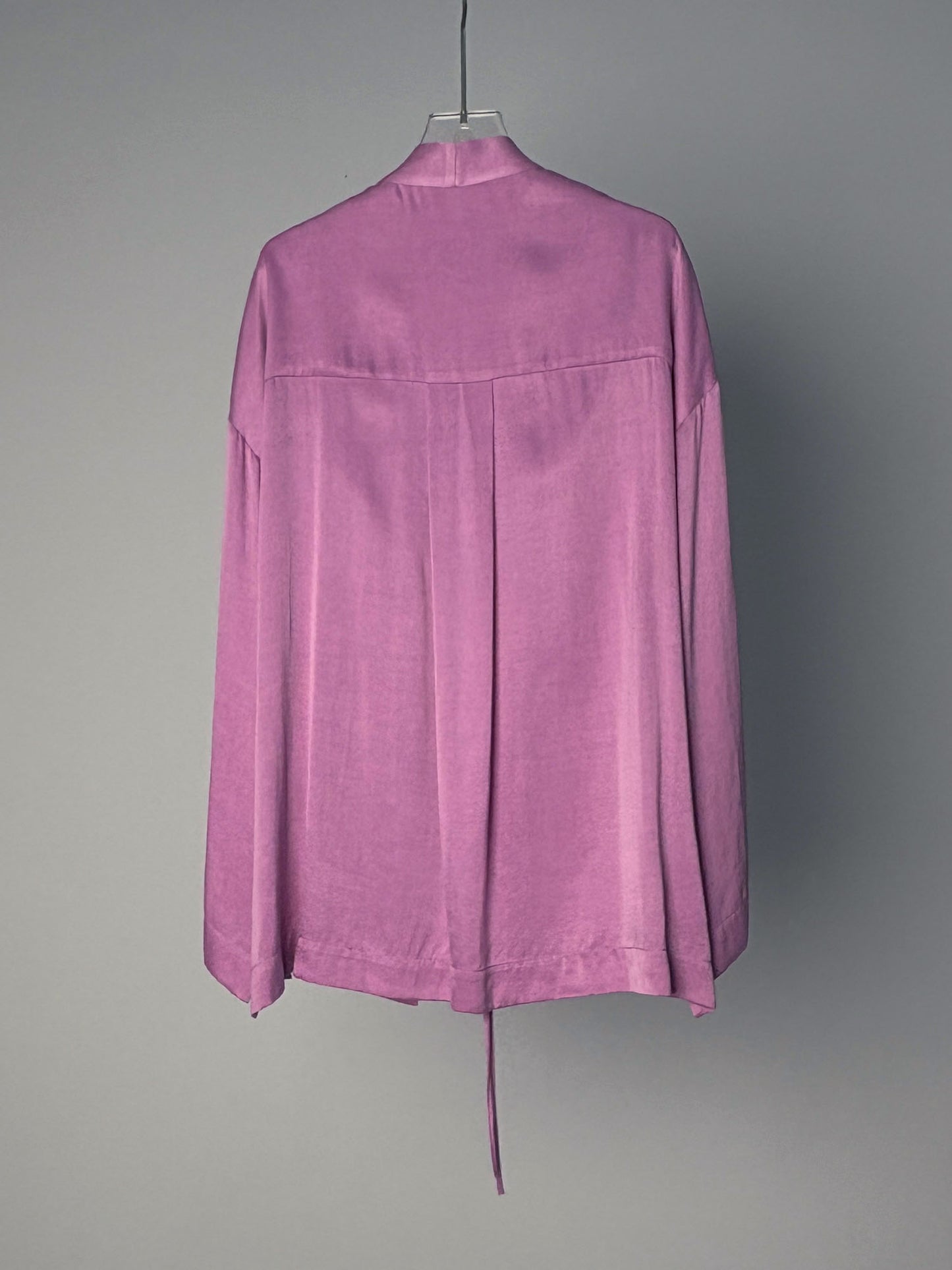 LABELDEL 25SS粉紫铜氨道袍白底图2