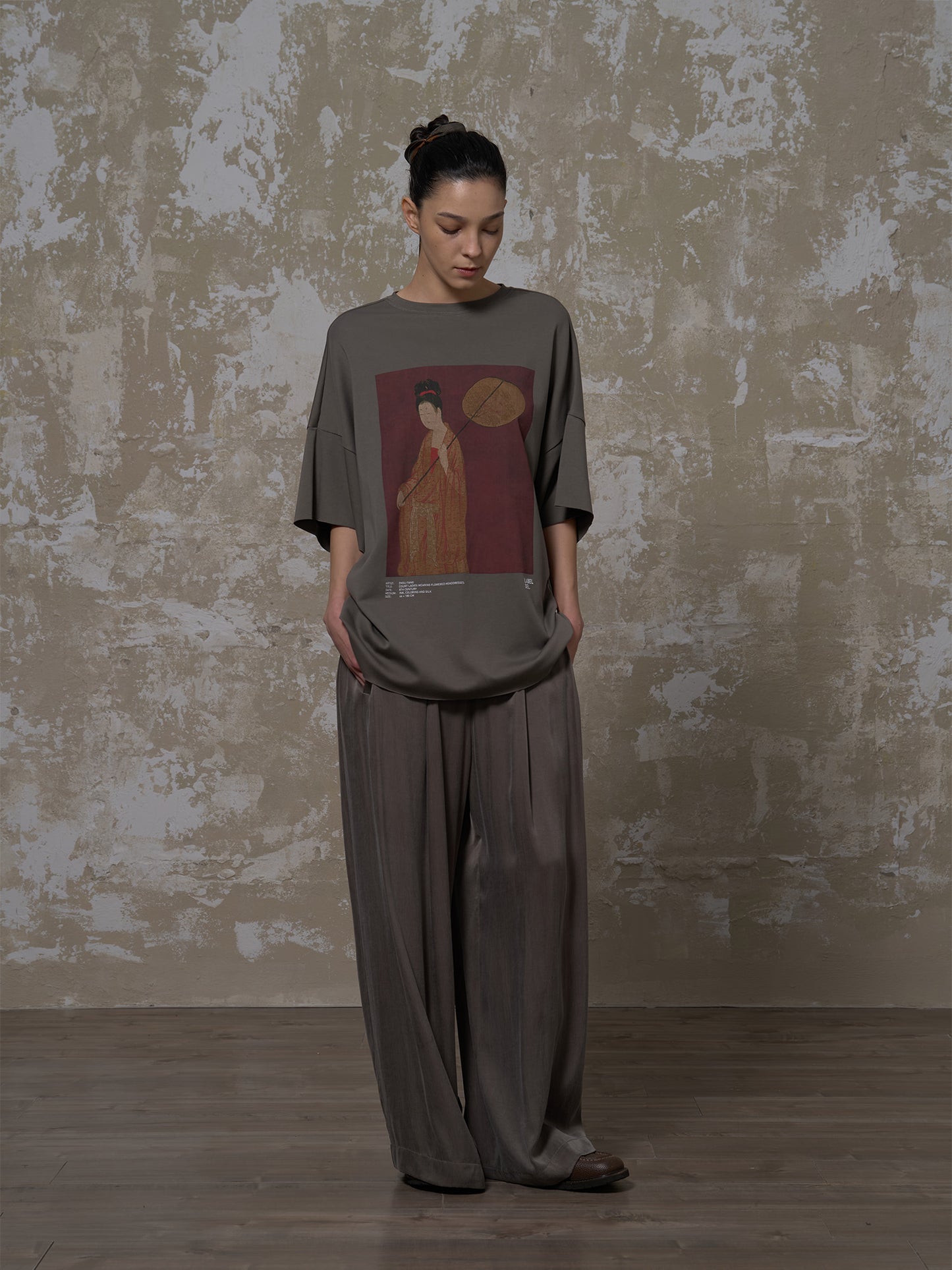 LABELDEL 25SS簪花仕女图印花T恤  摇扇1