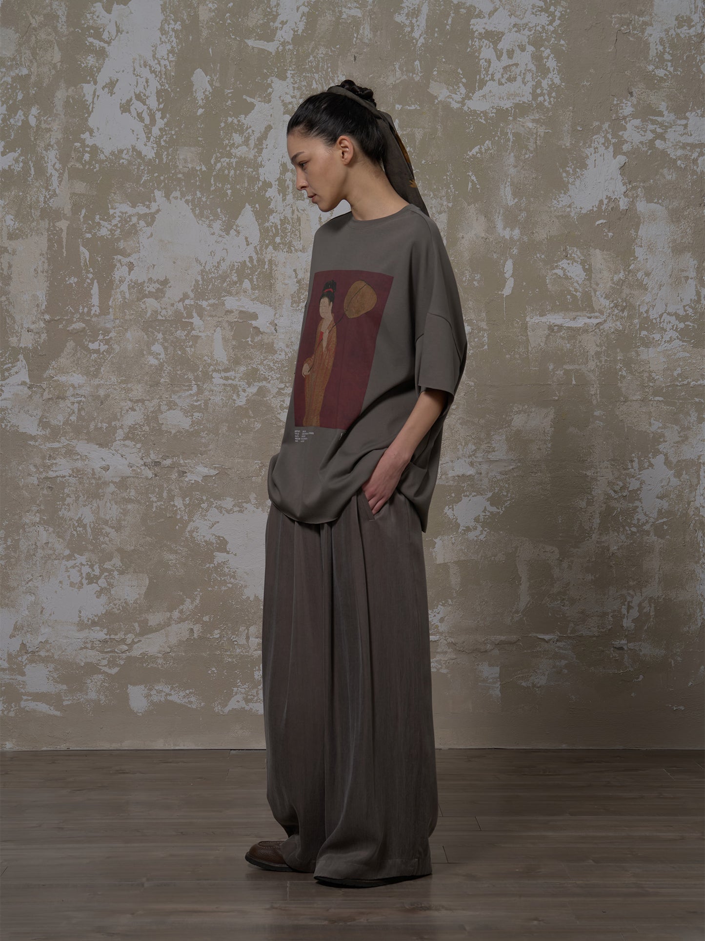 LABELDEL 25SS簪花仕女图印花T恤  摇扇2