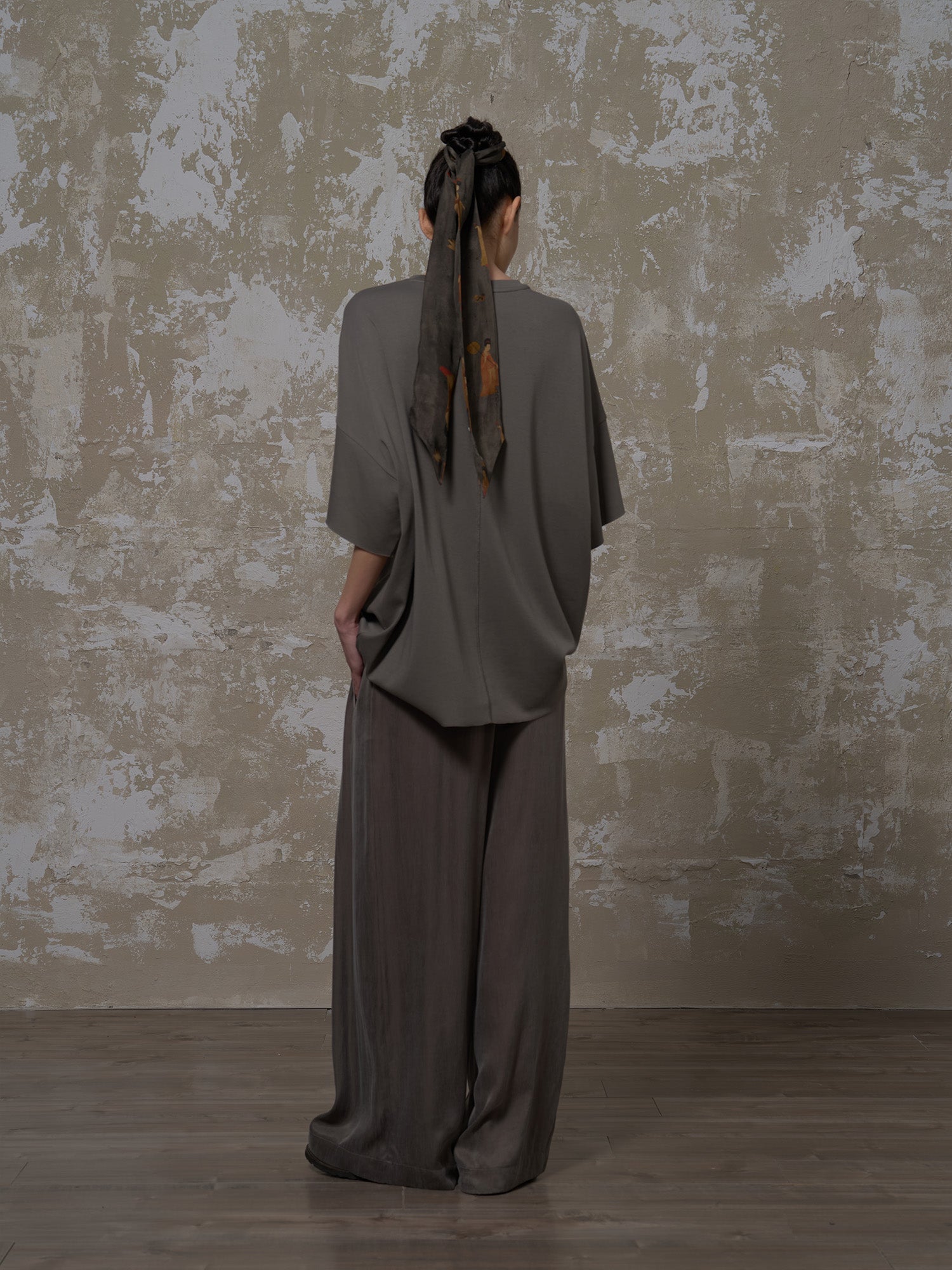 LABELDEL 25SS簪花仕女图印花T恤  摇扇3