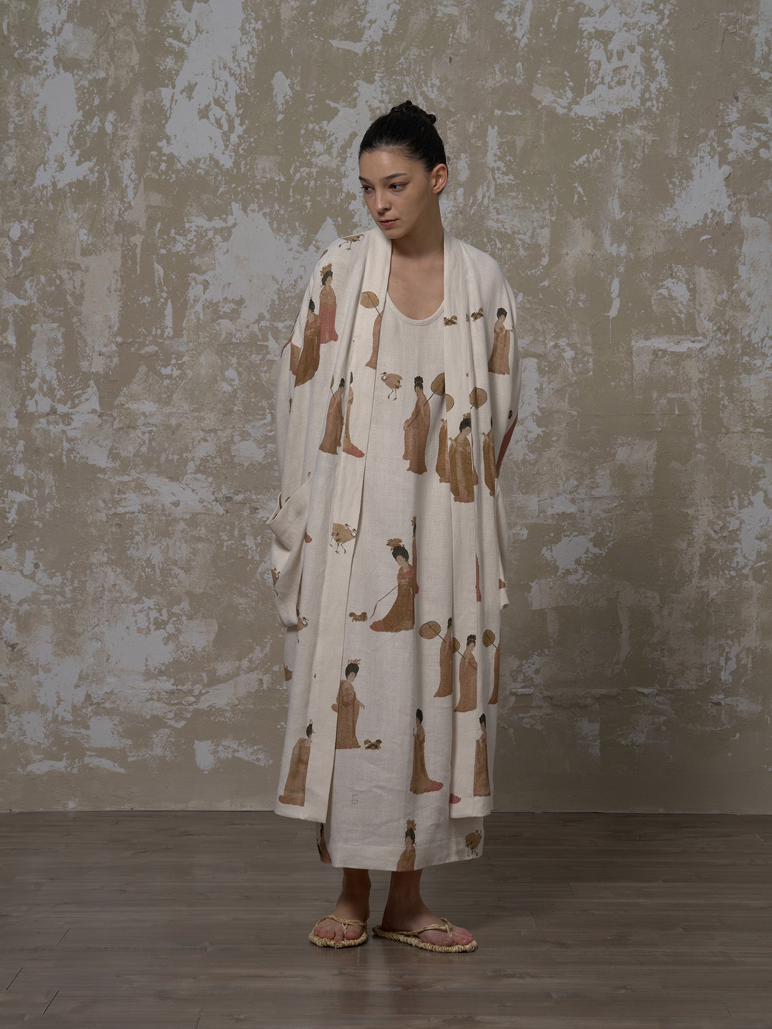 LABELDEL 25SS簪花仕女图白麻印花长袍5