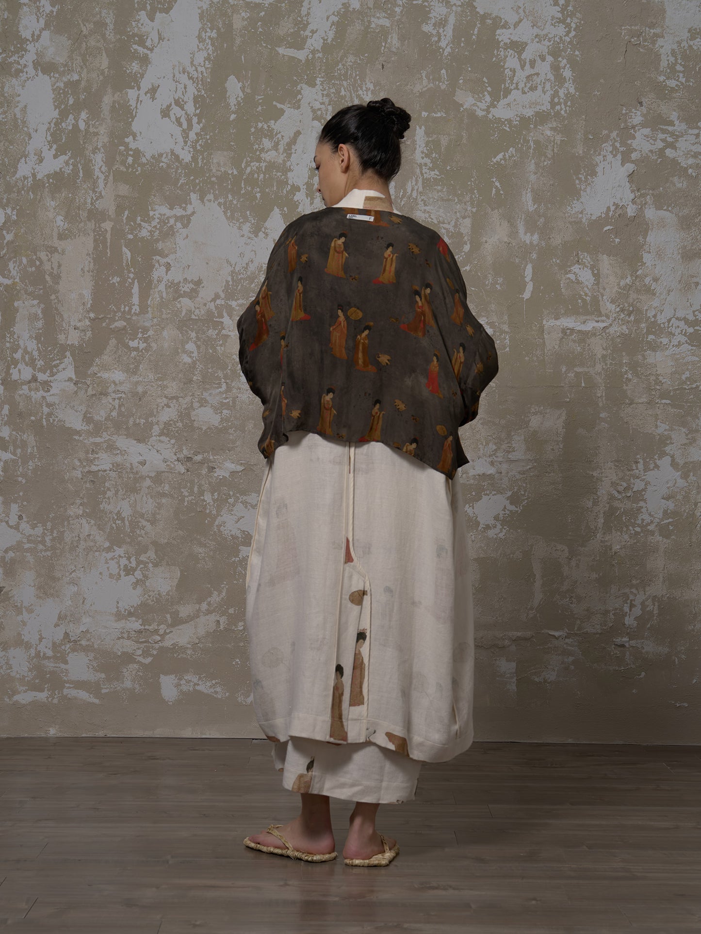 LABELDEL 25SS簪花仕女图白麻印花长袍8