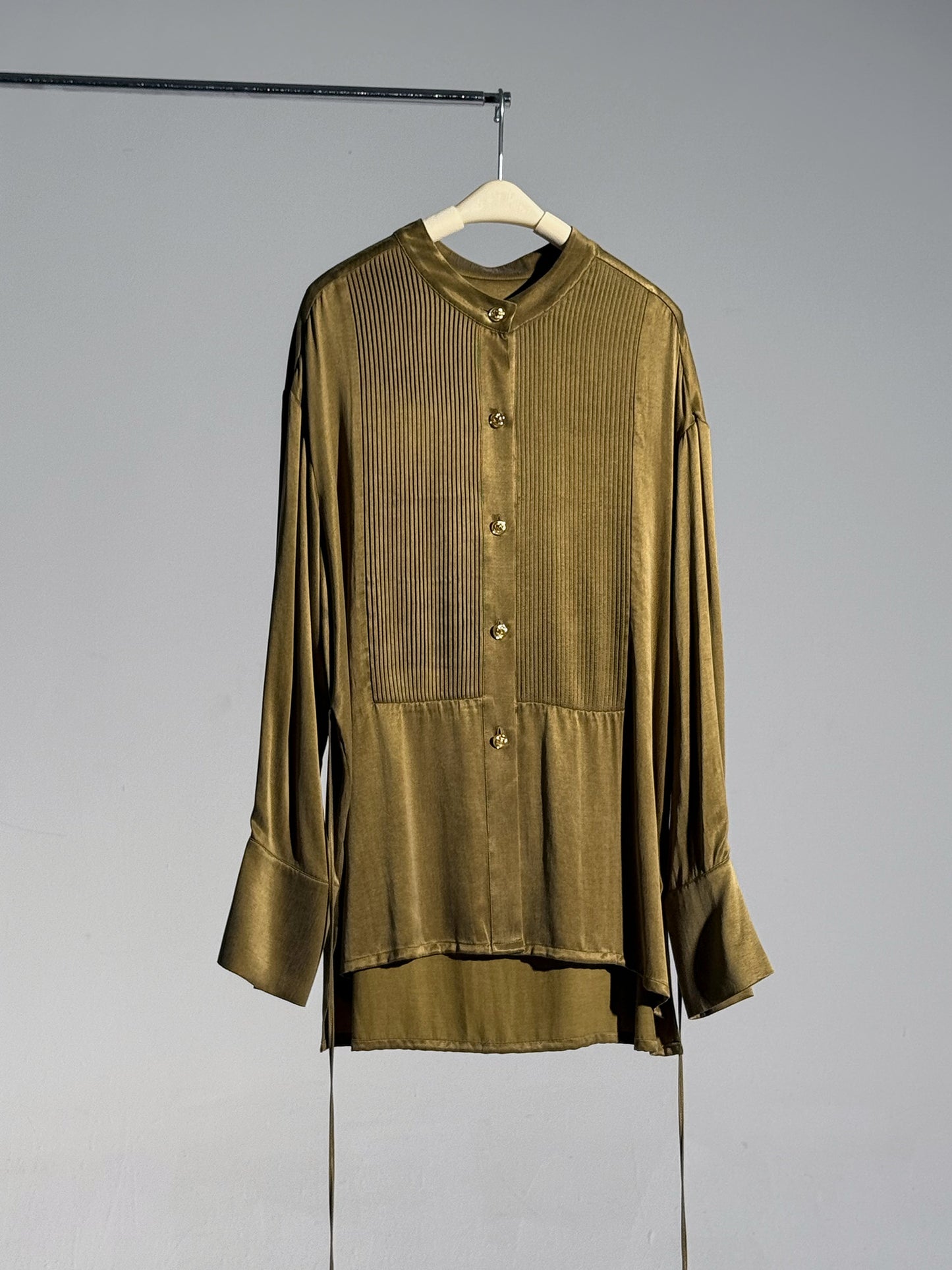 26SS 橄榄绿铜氨棉复古衬衫白底图