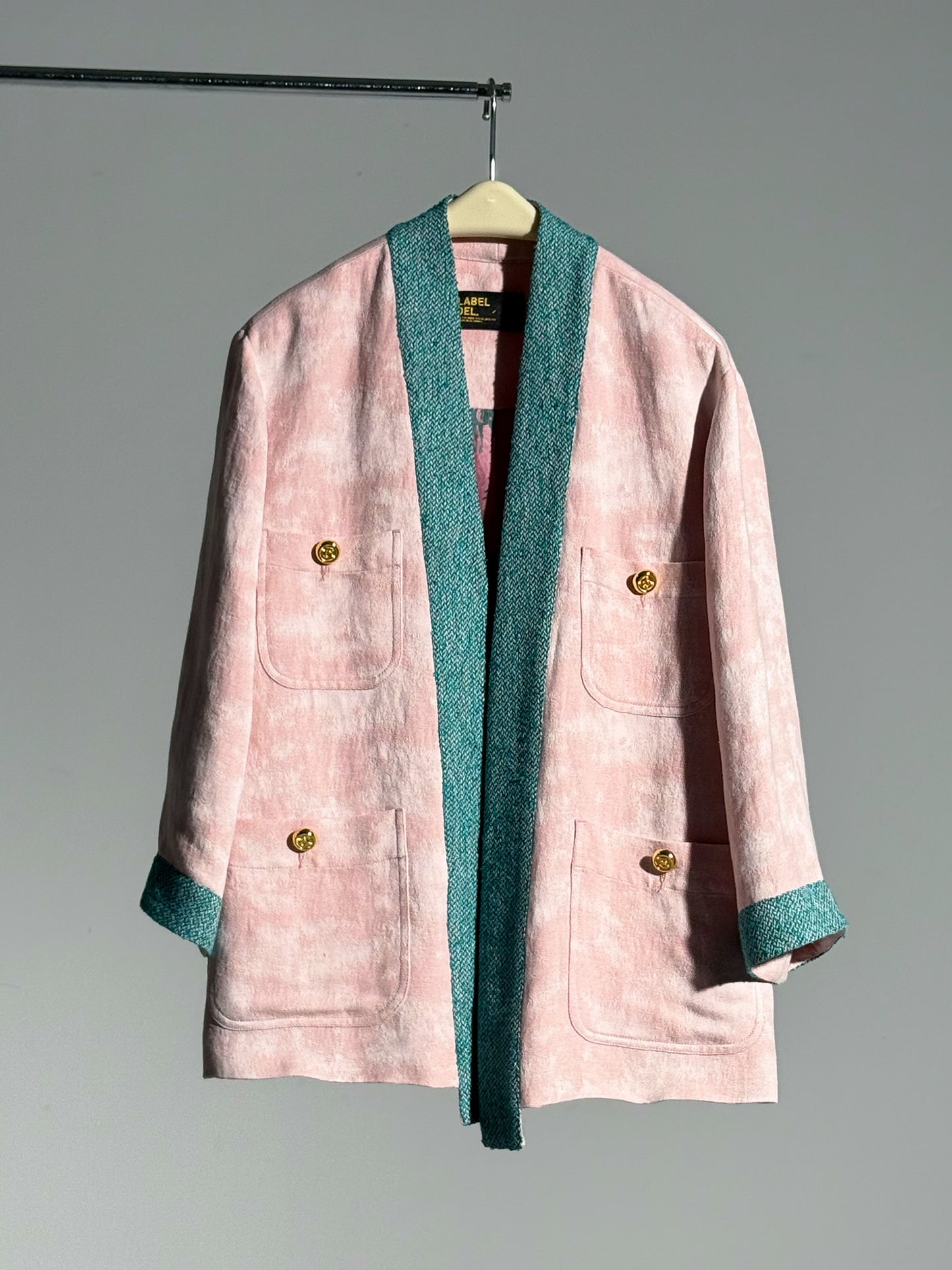 26SS 粉迷彩道袍夹克白底图