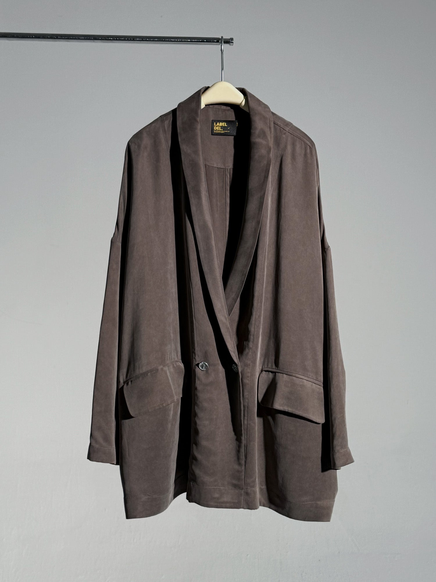 26SS 纯铜氨西装白底图