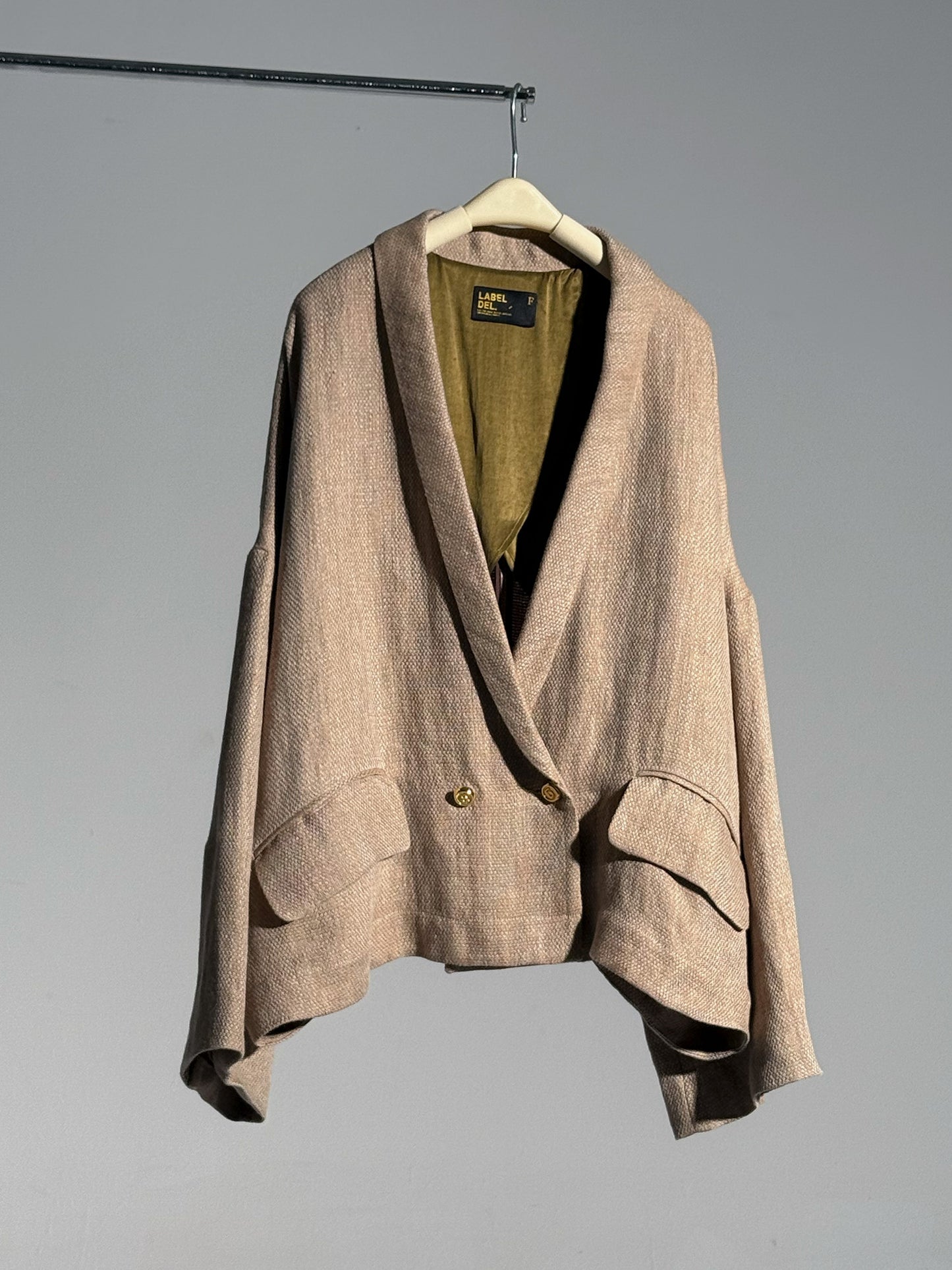 26SS 沉香黄麻西装白底图